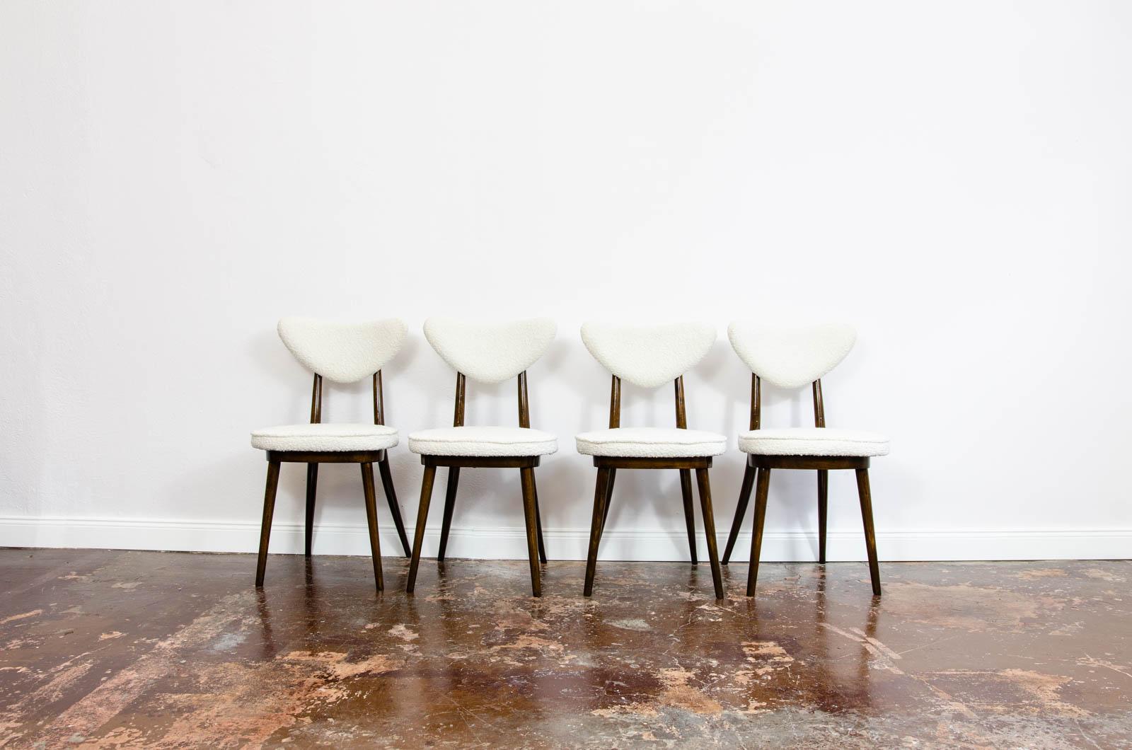 Set of 4 Mid-Century bentwood chairs in white Bouclé by H & J Kurmanowicz, 1950s, 

Set of 4 Mid-Century 