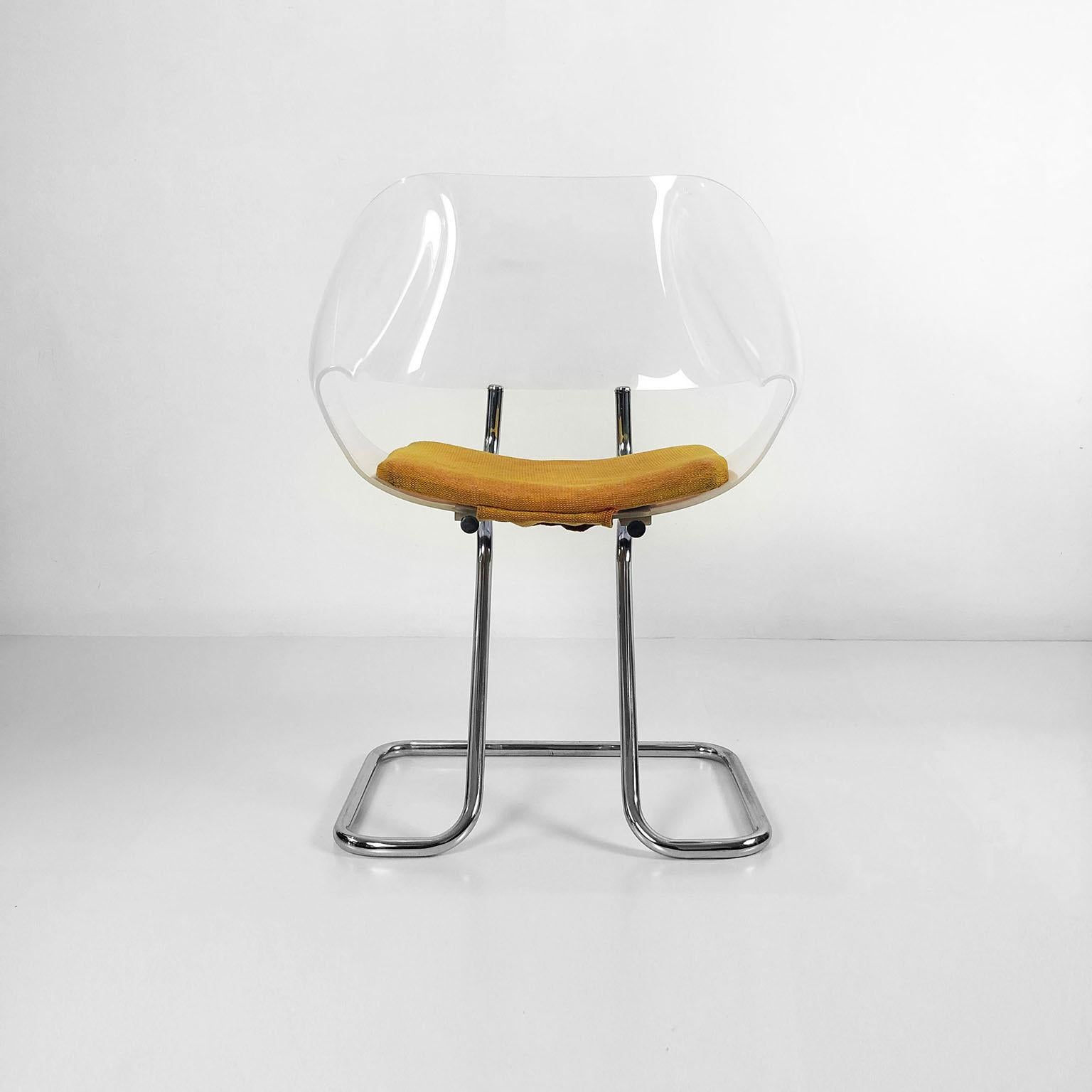 We offer this set of 4 chairs in acrylic and chromed tubular steel with amazing design, circa 1970.