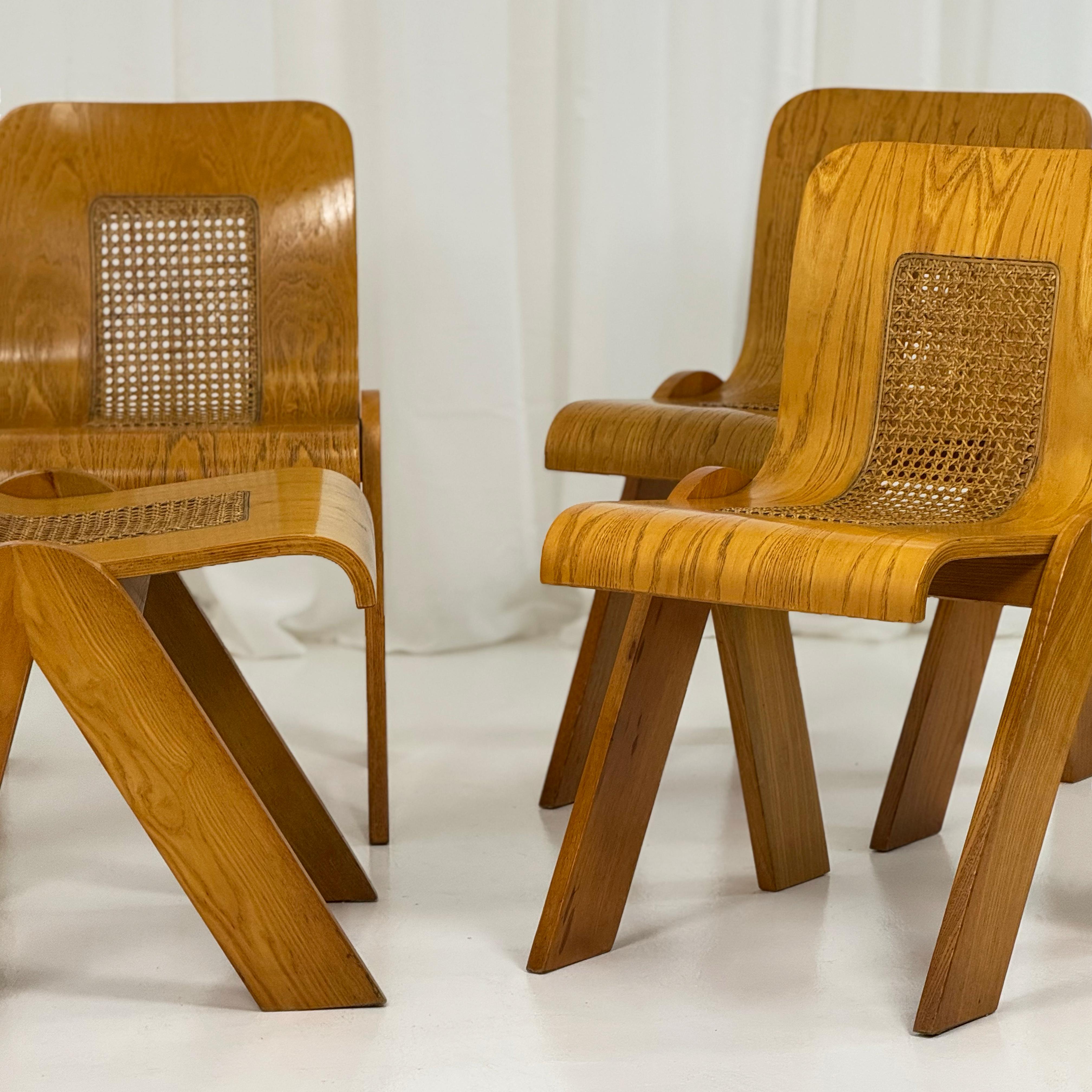 Italian Set of 4 chairs in curved plywood by Gigi Sabadin for Stilwood, Italy 1970s