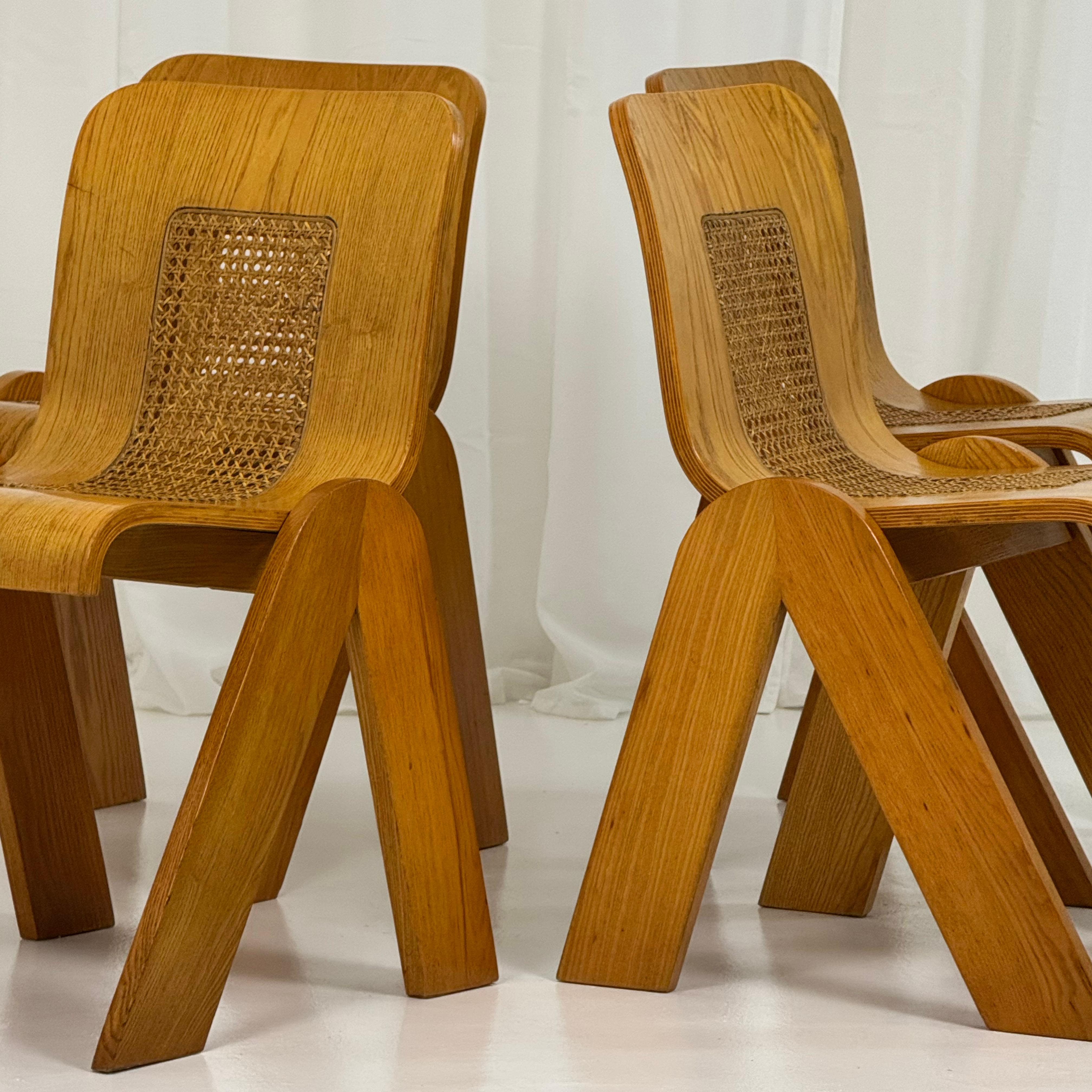 Late 20th Century Set of 4 chairs in curved plywood by Gigi Sabadin for Stilwood, Italy 1970s