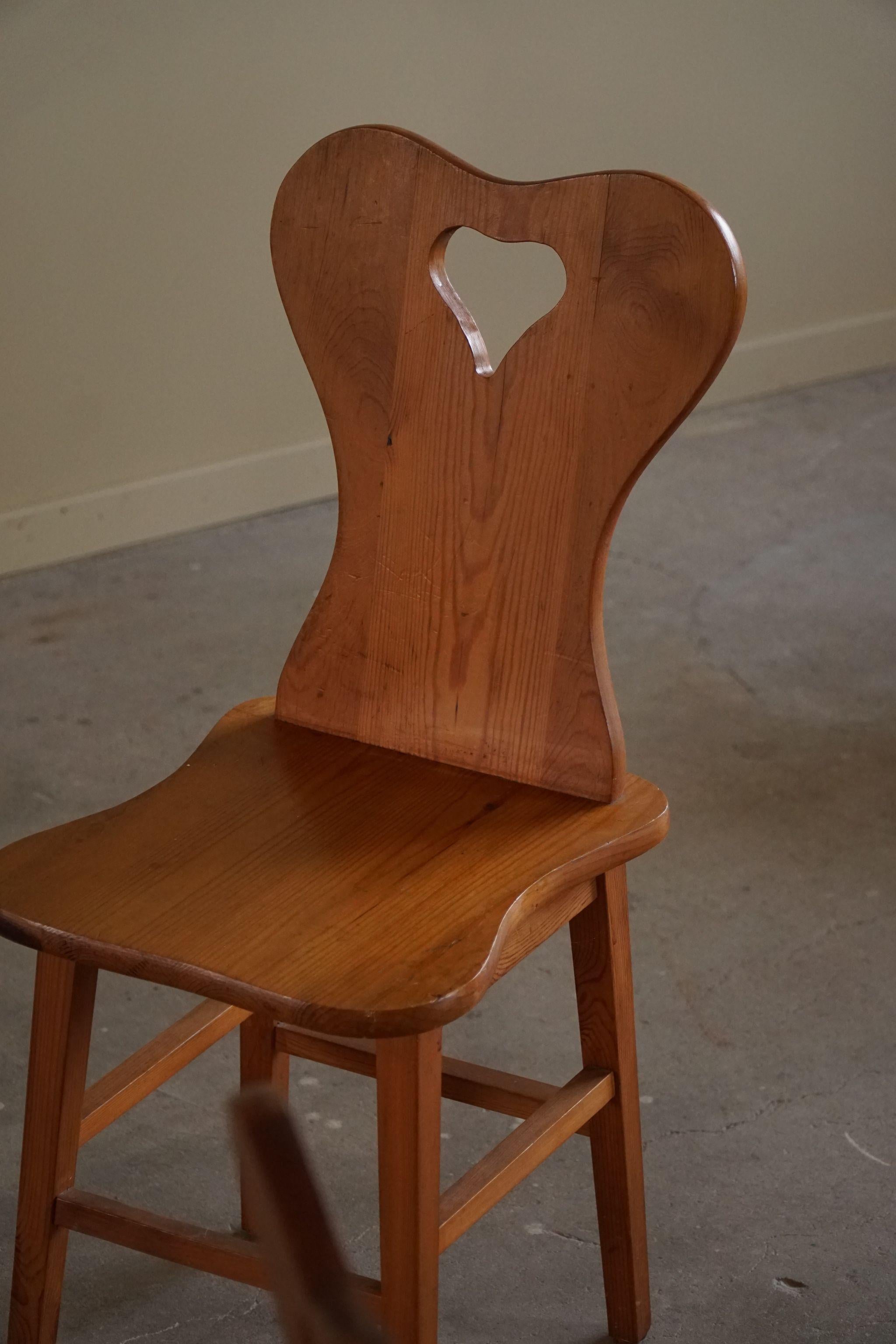 Juego de 4 sillas de pino, de un ebanista sueco, moderno escandinavo, años 60 en venta 4