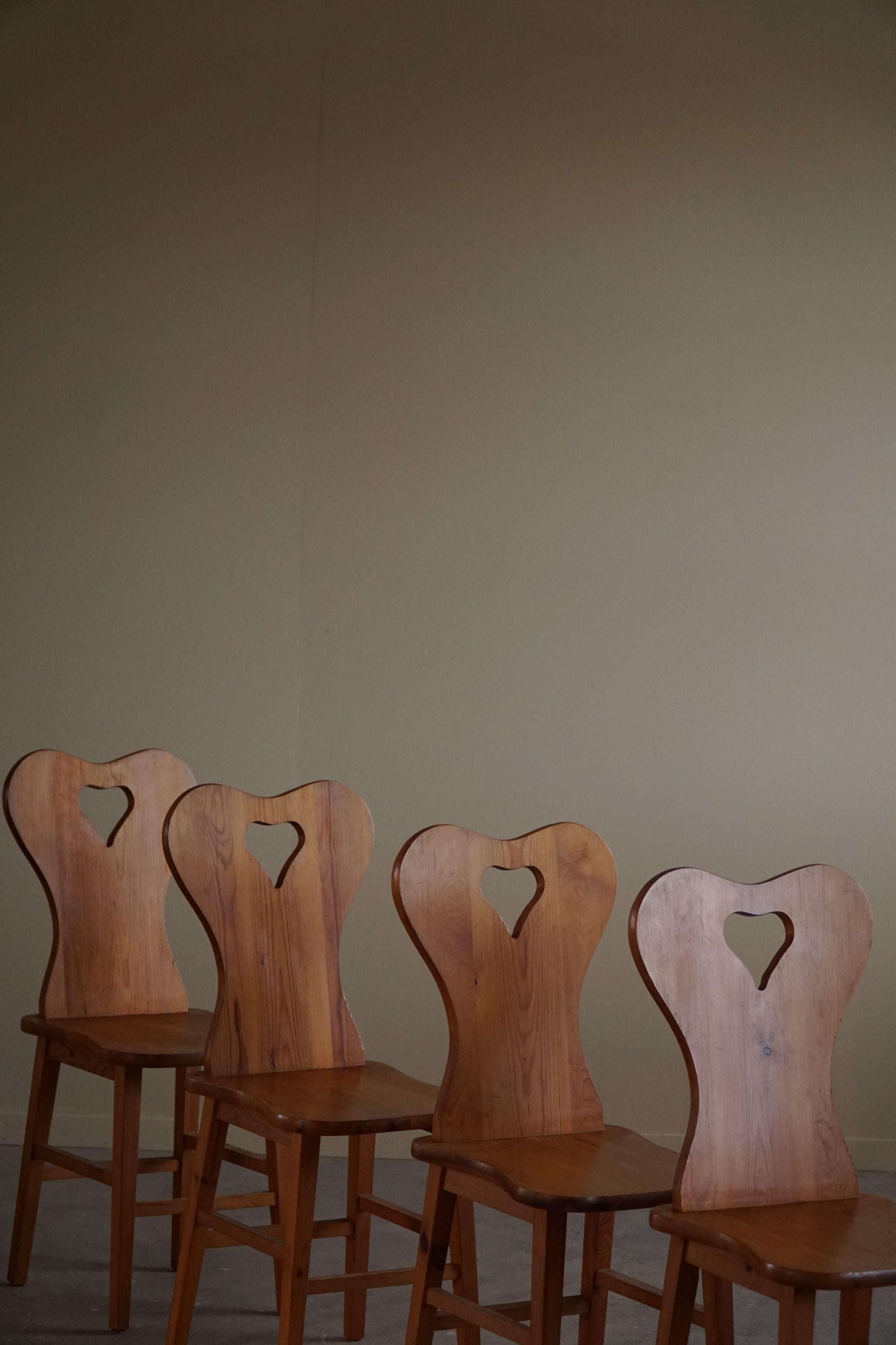 Juego de 4 sillas de pino, de un ebanista sueco, moderno escandinavo, años 60 en venta 11