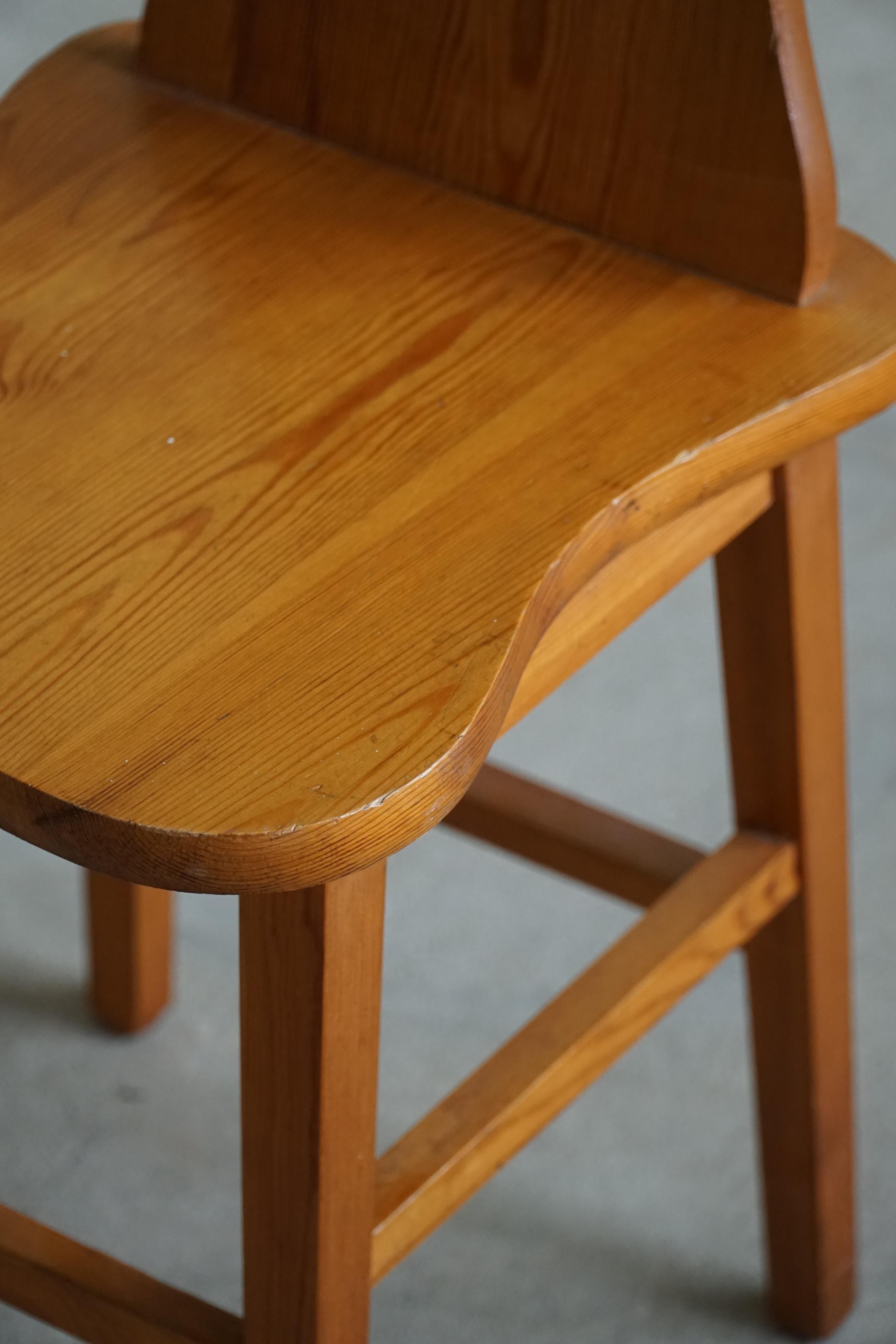 Set of 4 Chairs in Pine, by a Swedish Cabinetmaker, Scandinavian Modern, 1960s For Sale 2