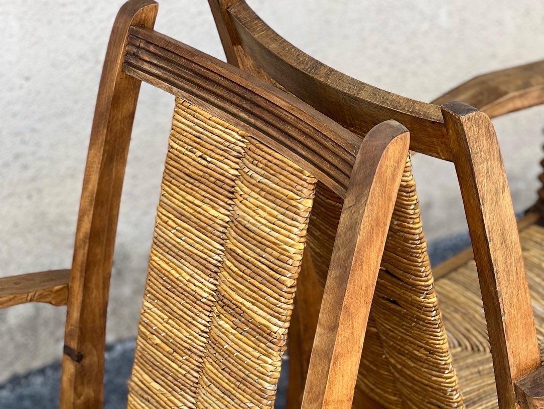 Mid-Century Modern Set of 4 Chairs in Walnut and Straw in the Taste of Victor Courtray For Sale