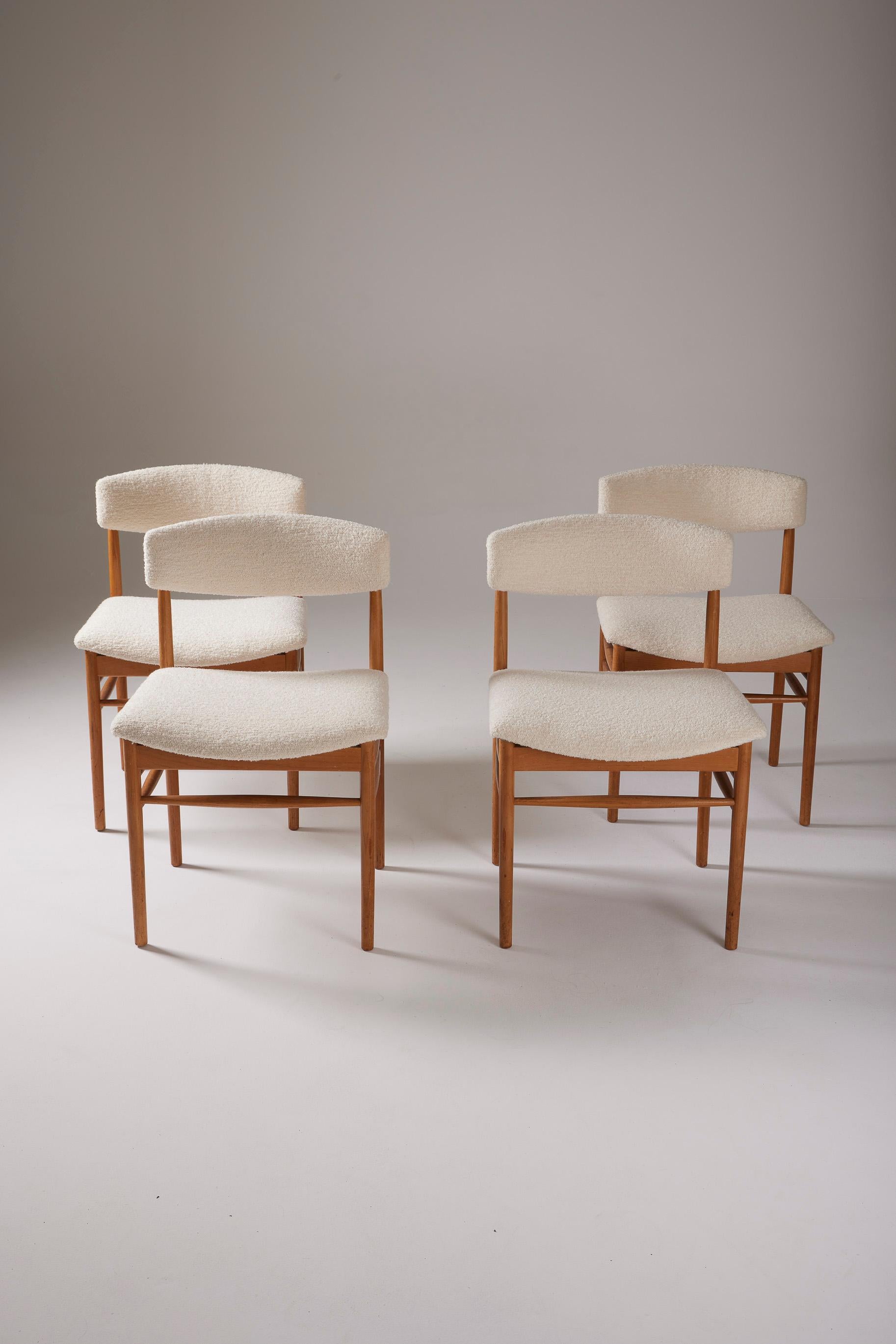  Set of 4 chairs in wood and bouclette For Sale 9