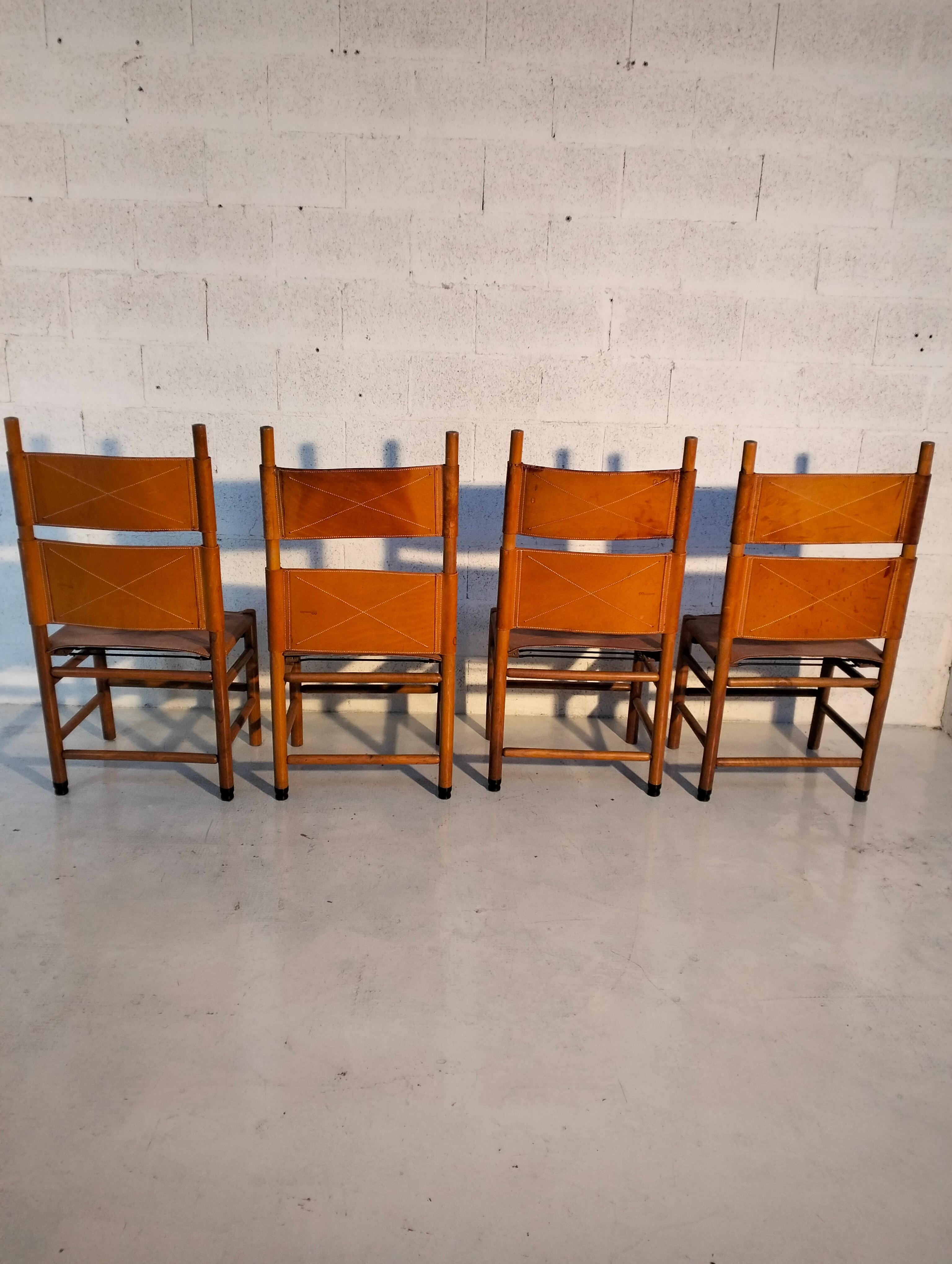 Leather Set of 4 chairs  “Kentucky” model by Carlo Scarpa  for Bernini 70s, 80s