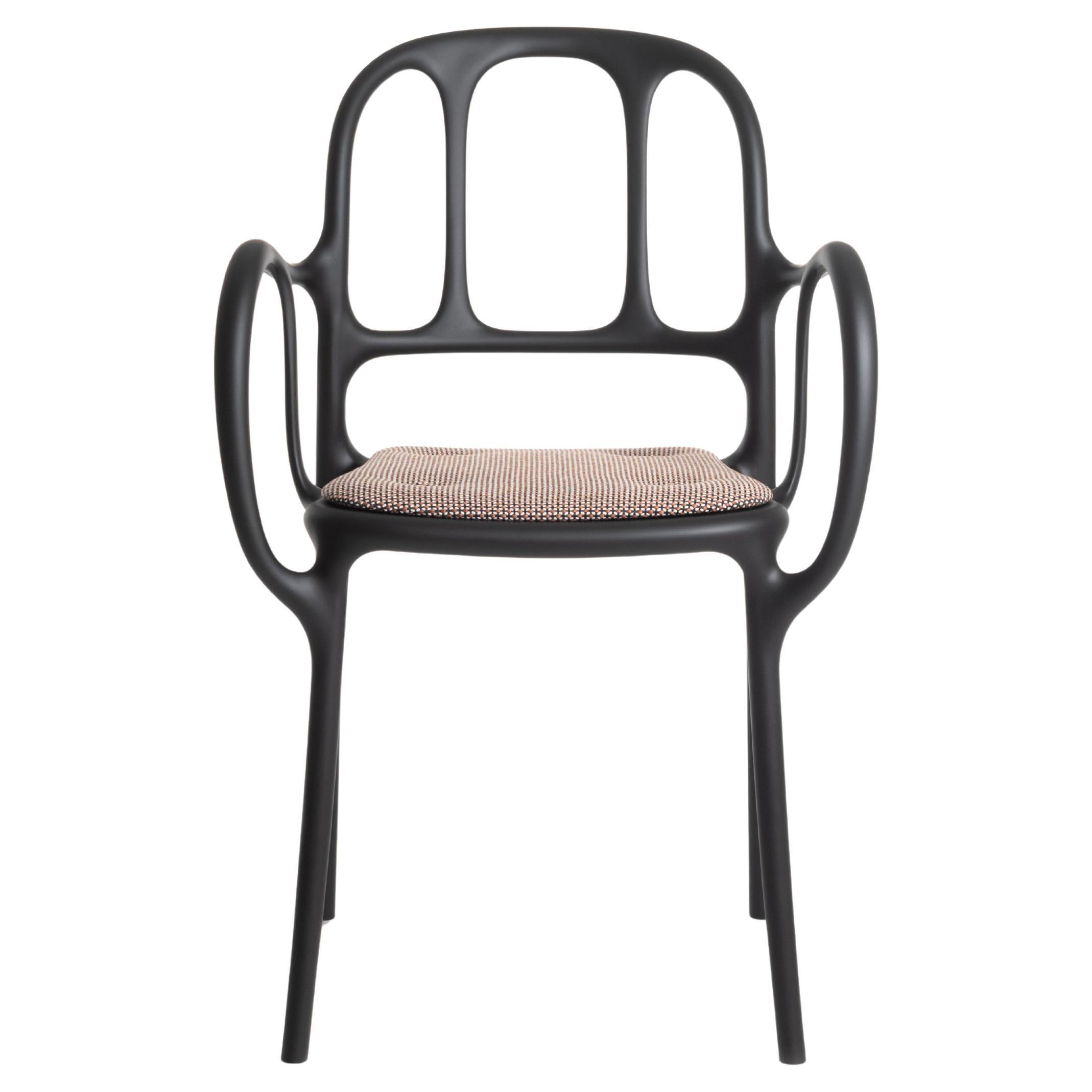 Juego de 4 Silla Magis Milà con Brazos / Jaime Hayón Negra con asiento acolchado