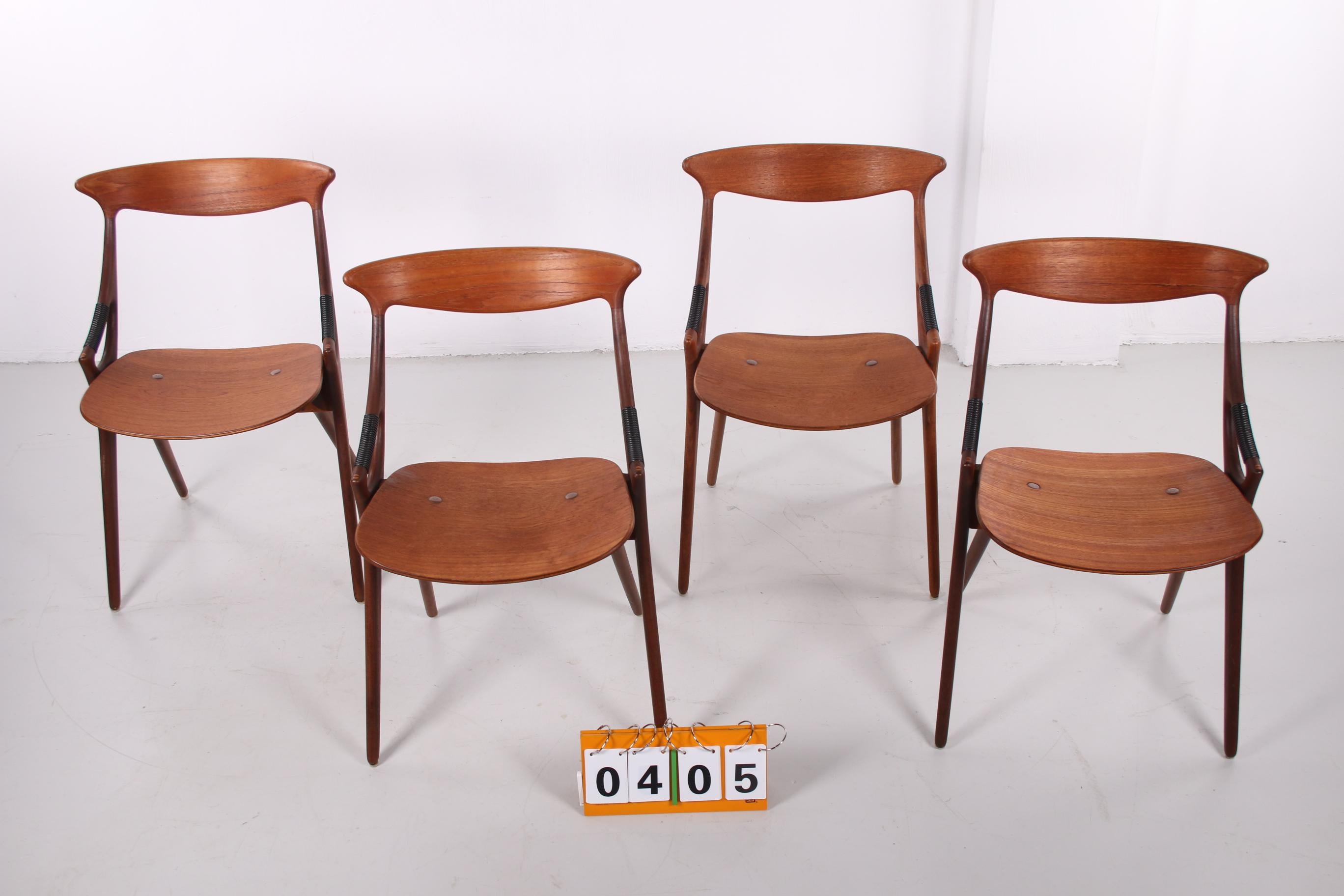Set of 4 Chairs Model 17, Arne Hovmand Olsen for Mogens Kold, 1950s 1