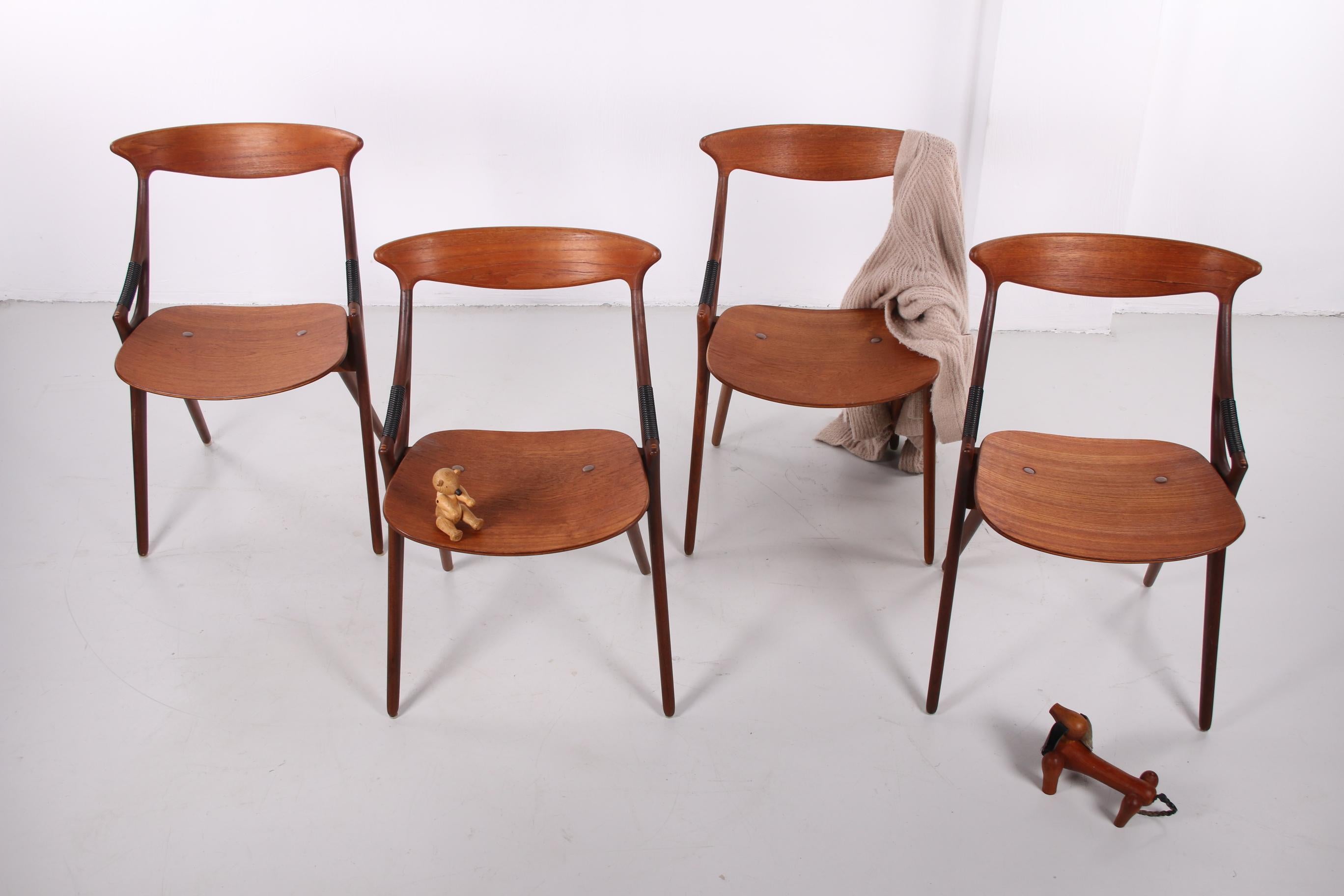 Set of 4 Chairs Model 17, Arne Hovmand Olsen for Mogens Kold, 1950s 2
