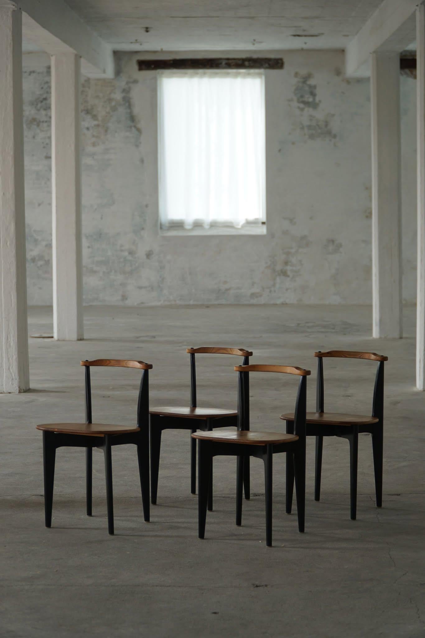 Set of 4 Chairs 'Thema' in Pine by Yngve Ekström, Swedese, Swedish Modern, 1954. im Zustand „Gut“ im Angebot in Odense, DK