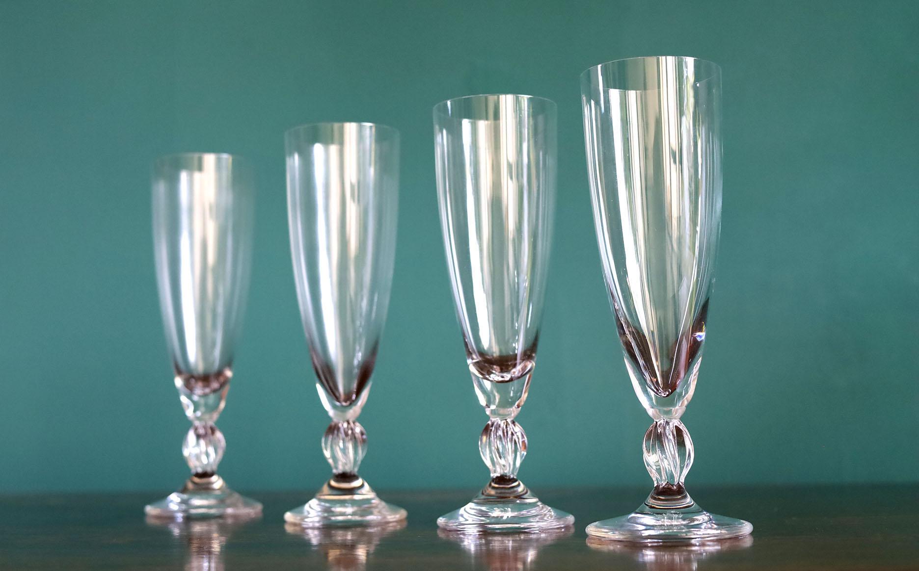 Very elegant set of 4 Champagne Flutes.
amazing condition, probably never used.
Made by the top quality and crystal manufacturer icon Lalique France.

 