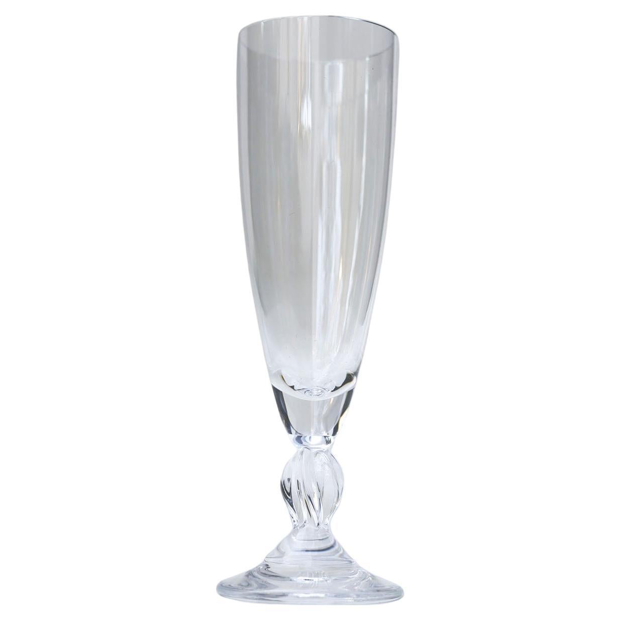 Set of 4 Champagne flutes by Lalique For Sale