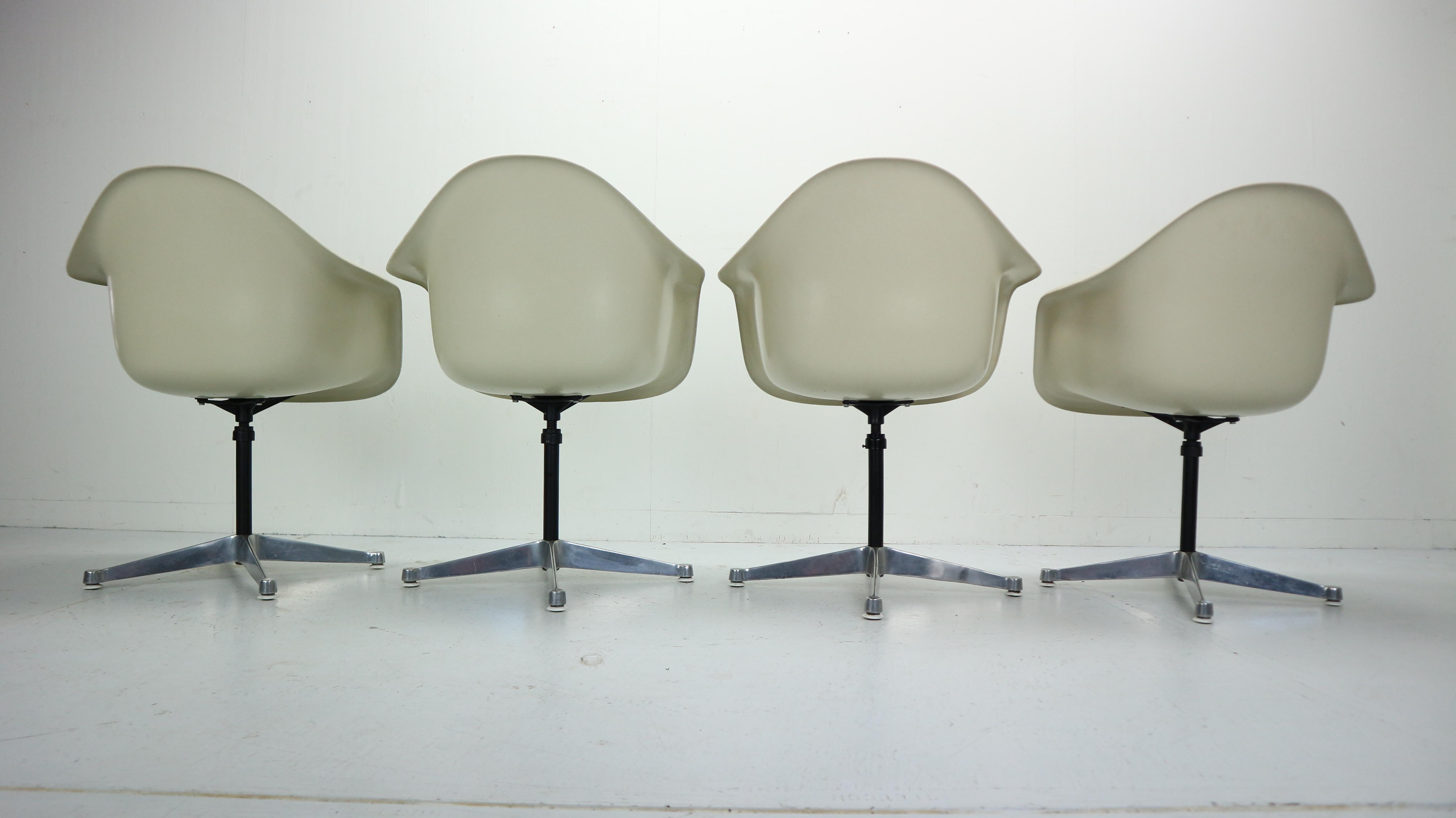 Aluminum Set of 4 Charles Eames for Herman Miller Bucket Swivel Chairs, 1950s