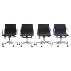 Set of 4 Charles & Ray Eames Aluminium Office Chairs, Vitra 'EA117'