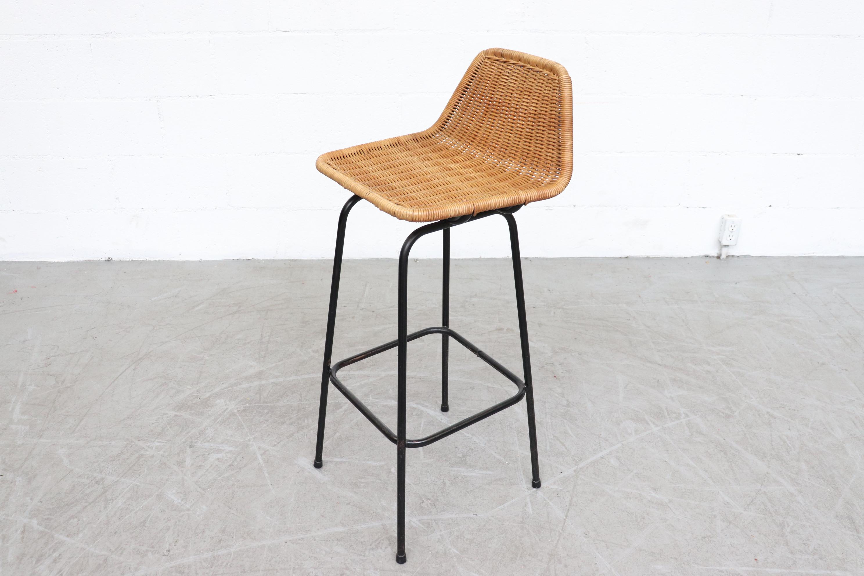 Set of 4 Charlotte Perriand Style Wicker and Chrome Bar Stools In Good Condition In Los Angeles, CA