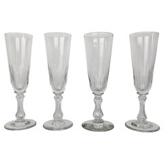 Ensemble de 4 charmantes flûtes à champagne soufflées à la main, vers 1890