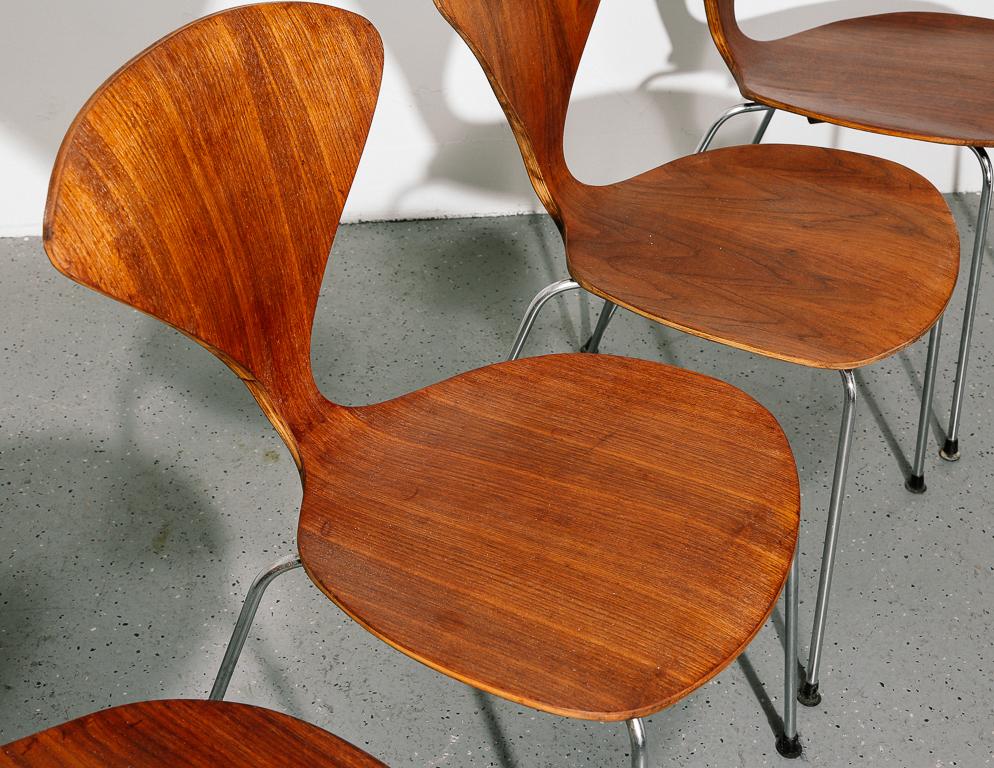 Mid-20th Century Set of 4 Cherner Chairs by Bernardo / Plycraft