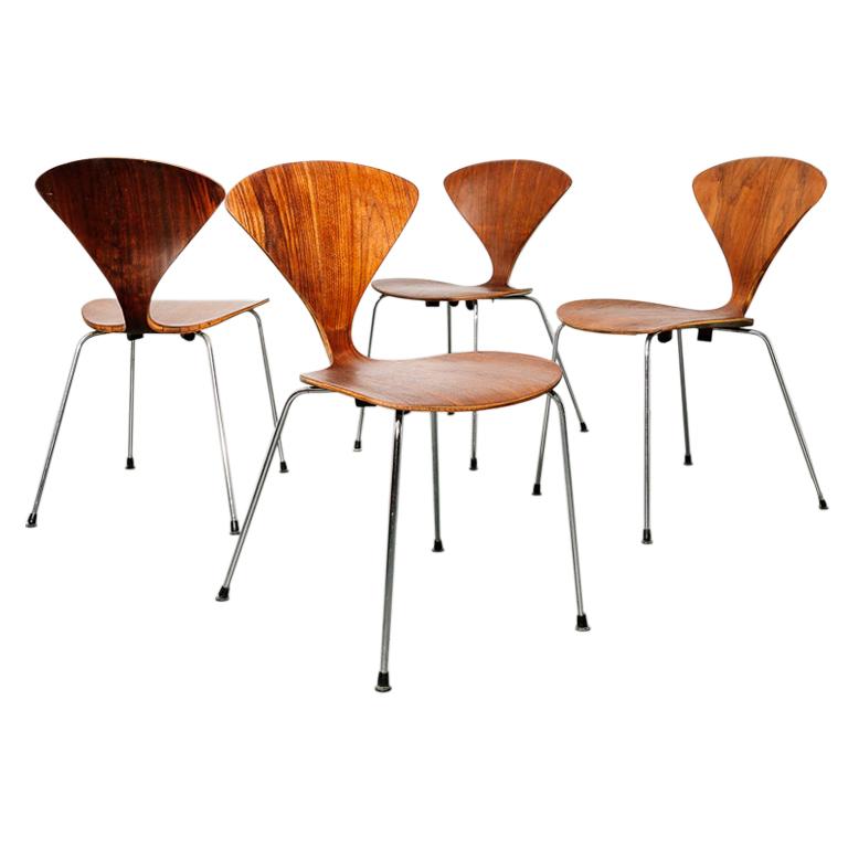 Set of 4 Cherner Chairs by Bernardo / Plycraft For Sale