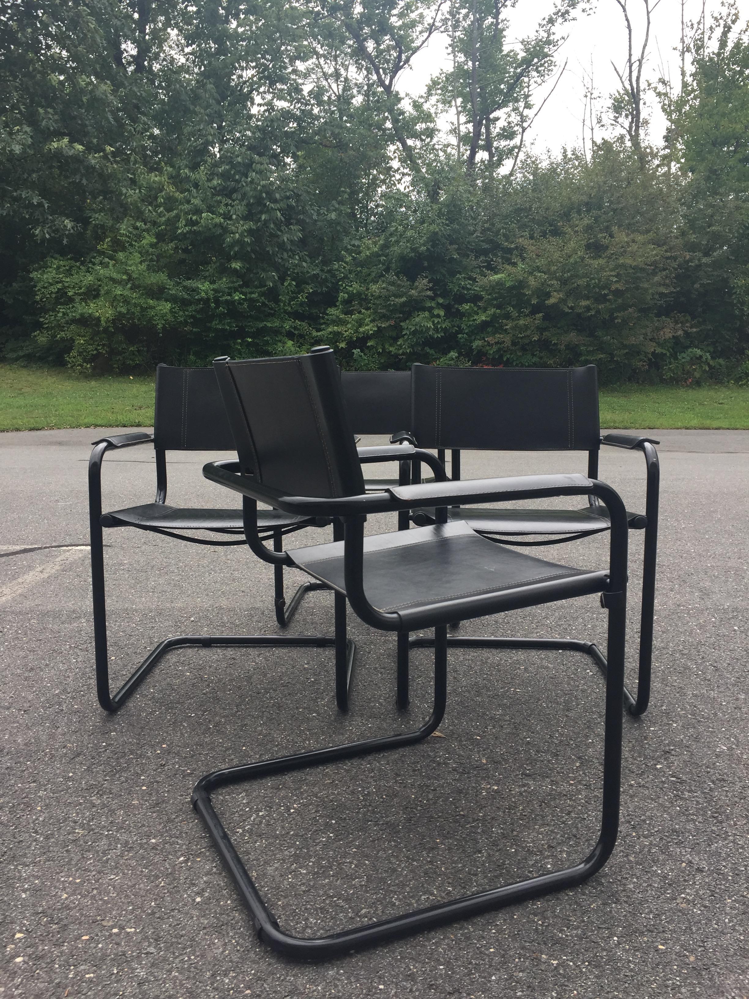 Set of 4 Chic Italian Mid-Century Modern Black Leather and Metal Armchairs In Excellent Condition In Hopewell, NJ