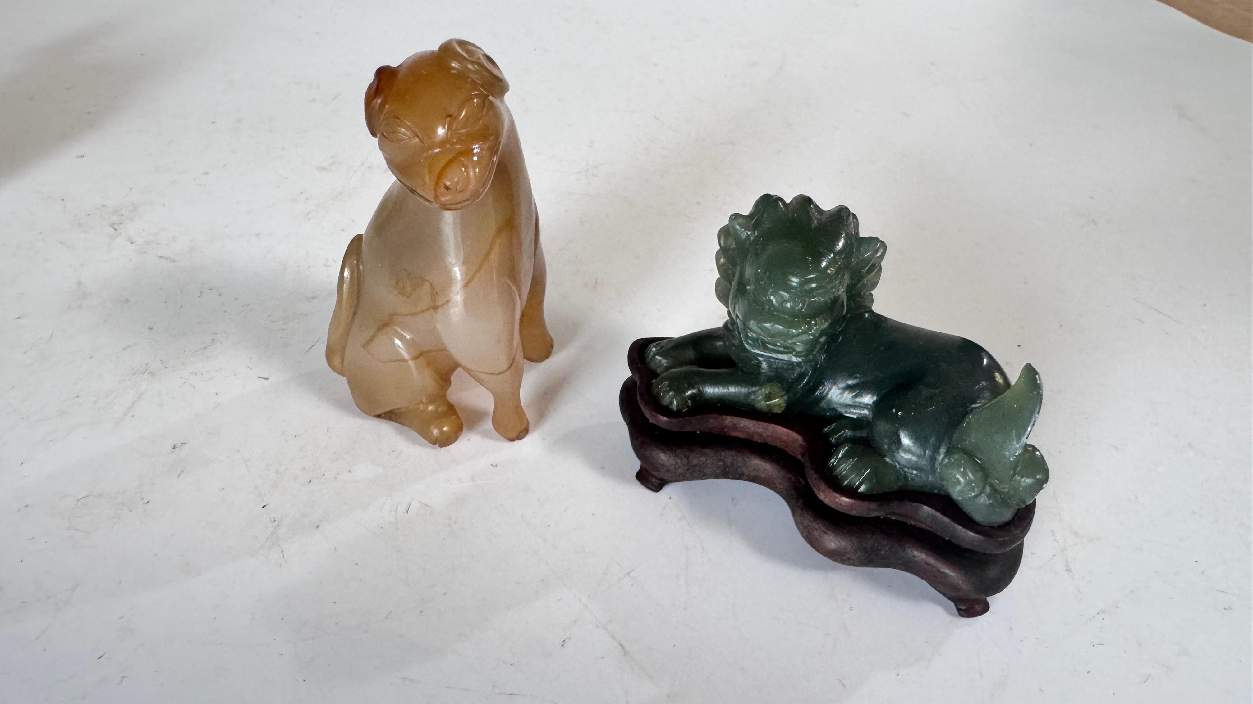 Satz von 4 chinesischen Tierfiguren aus Jade und Onyx - Elefanten, Löwe und Hund, 20. im Angebot 12