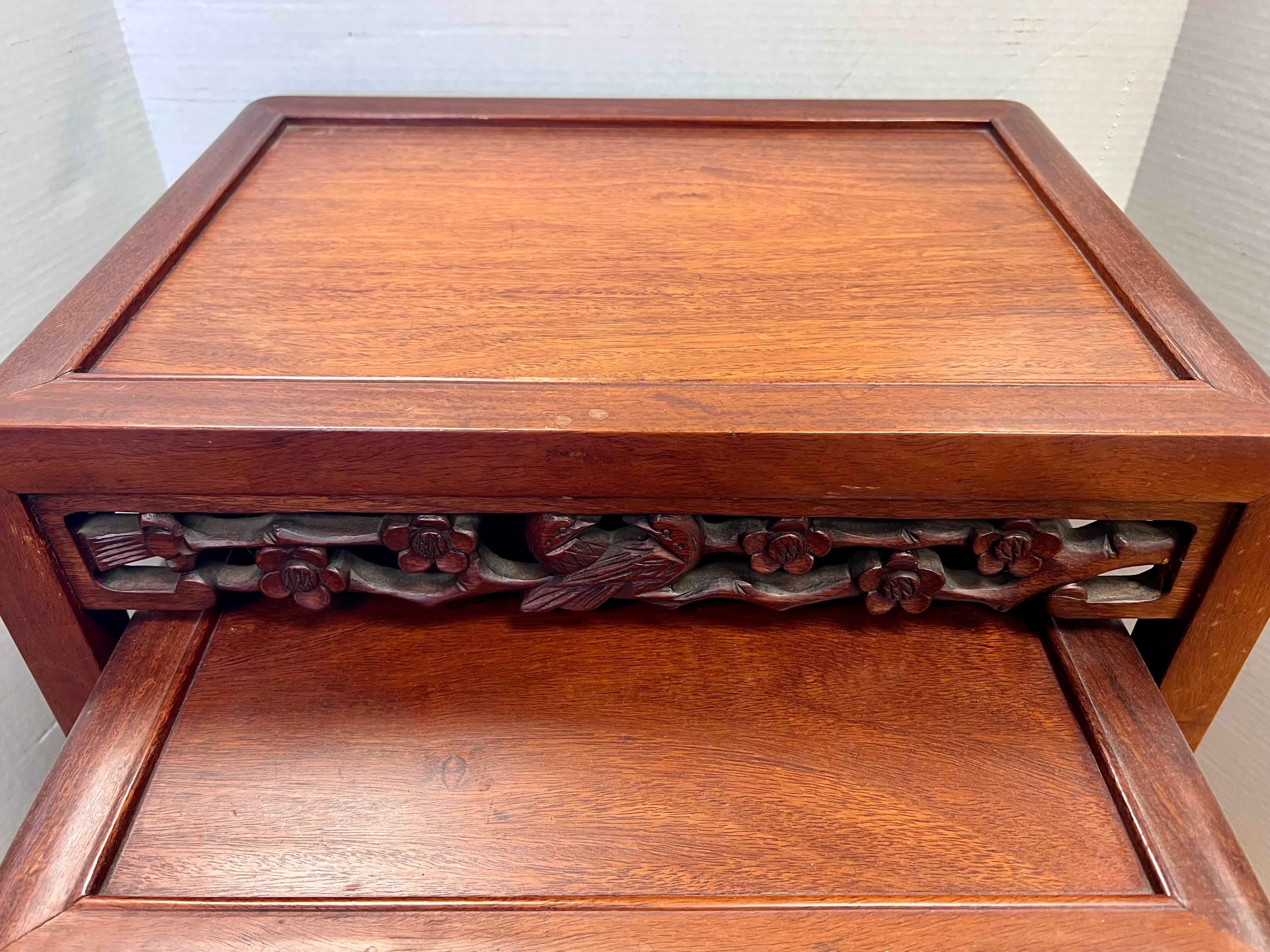 Set of 4 Chinese Asian Carved Nesting Tables Chinoiserie Mid-Century Modern In Good Condition For Sale In West Hartford, CT