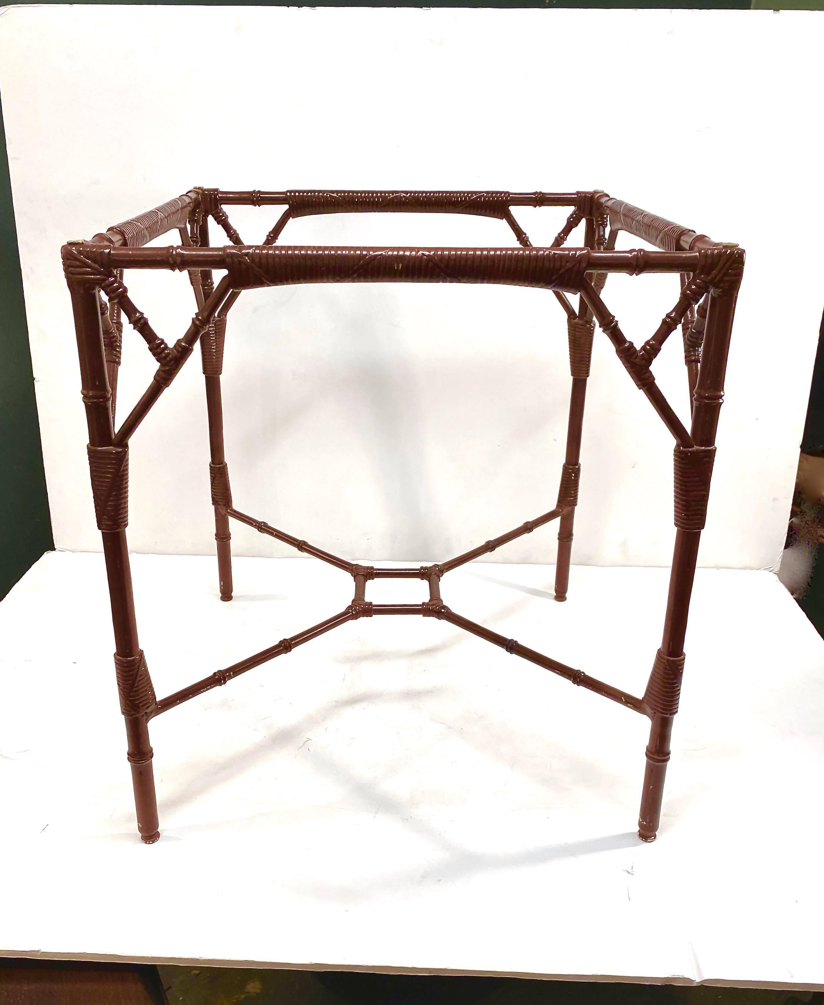 Ensemble de 4 chaises Chippendale chinoises avec table en vente 4