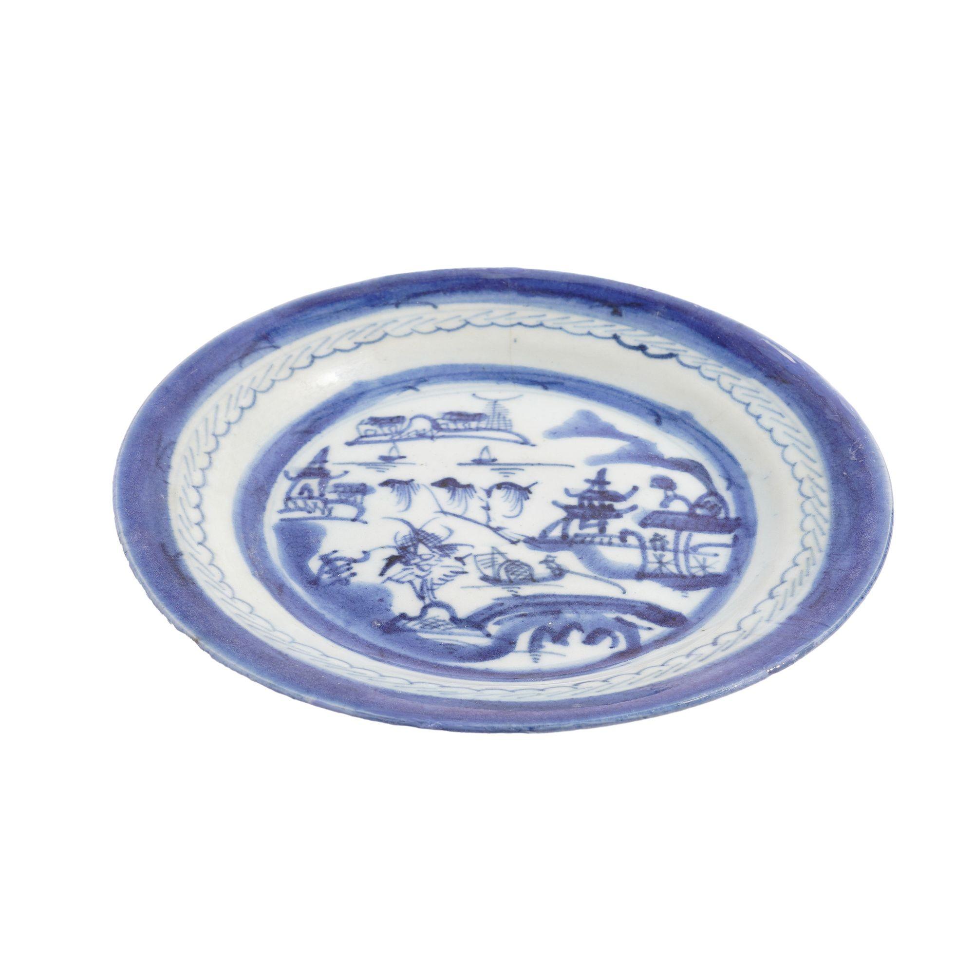 Porcellana Set di 4 piatti da tè cinesi con motivo Canton, 1850-75 ca. in vendita