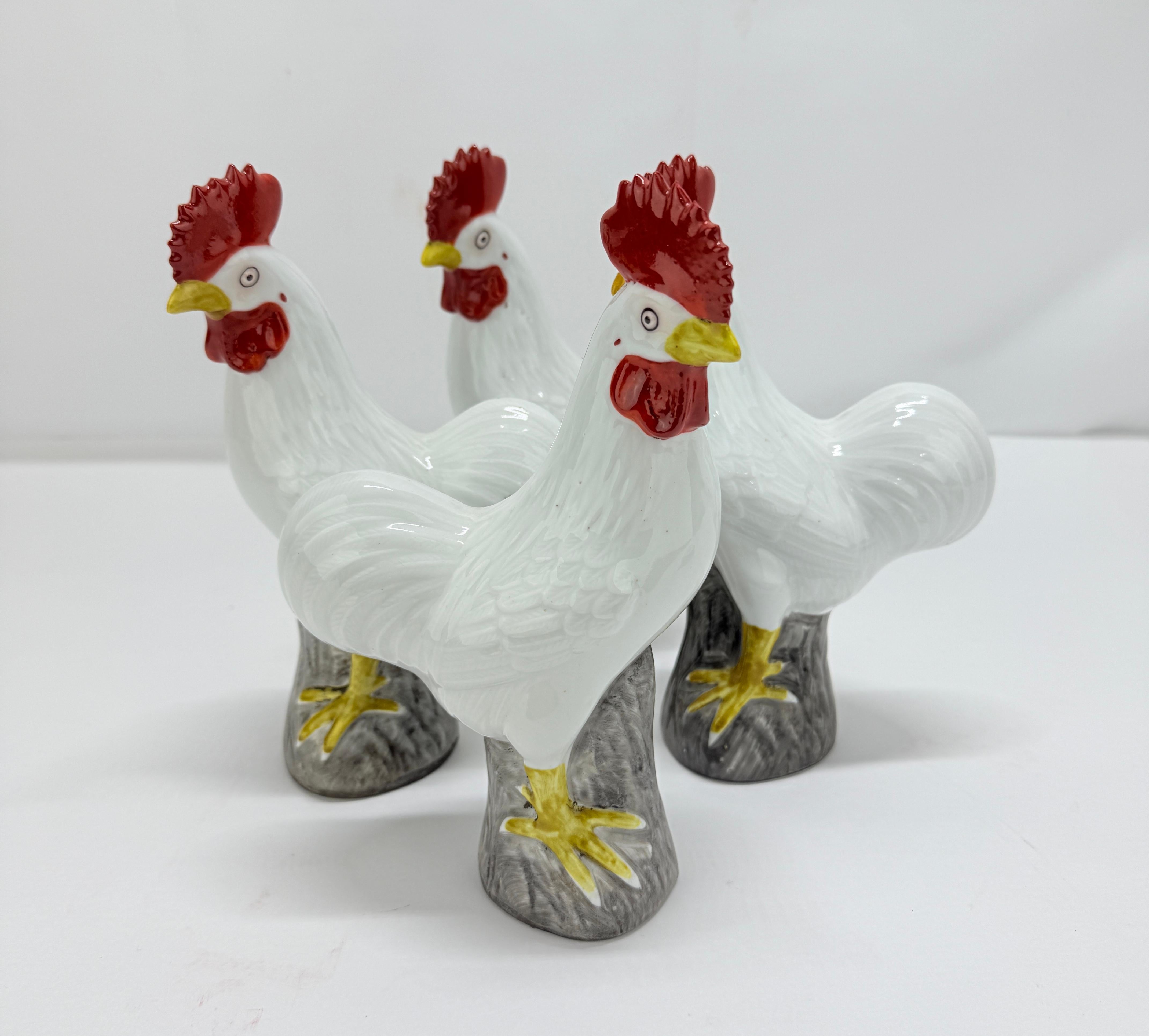 Set of 4, Chinese Export Style Porcelain Rooster Figures, Mid-20th C For Sale 3
