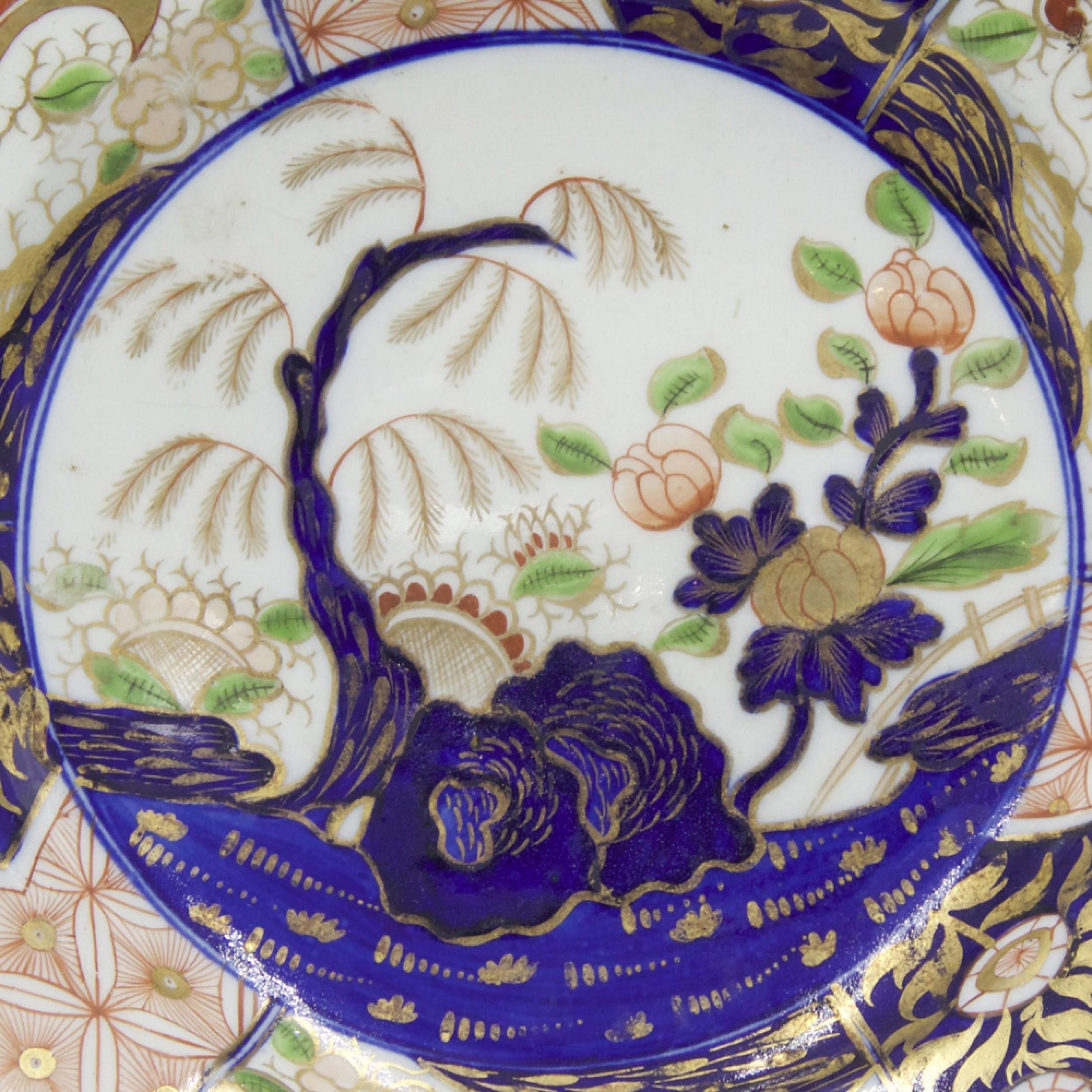 Juego de 4 Platos Chinos de Porcelana Estilo Imari Hecho a mano en venta