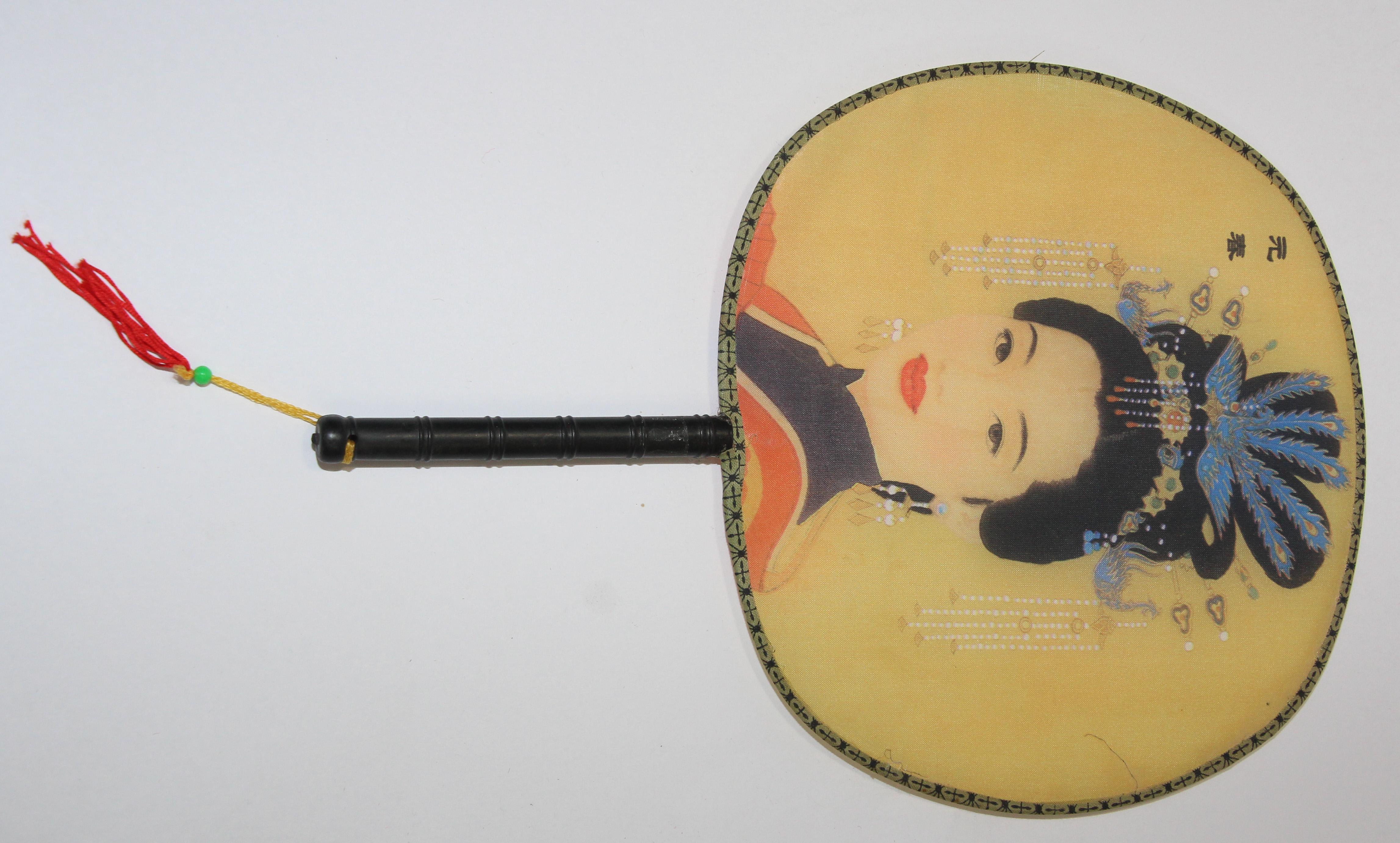 Chinoiserie Set of 4 Chinese Silk Round Paddle Hand Fans with Geishas Woman Painting