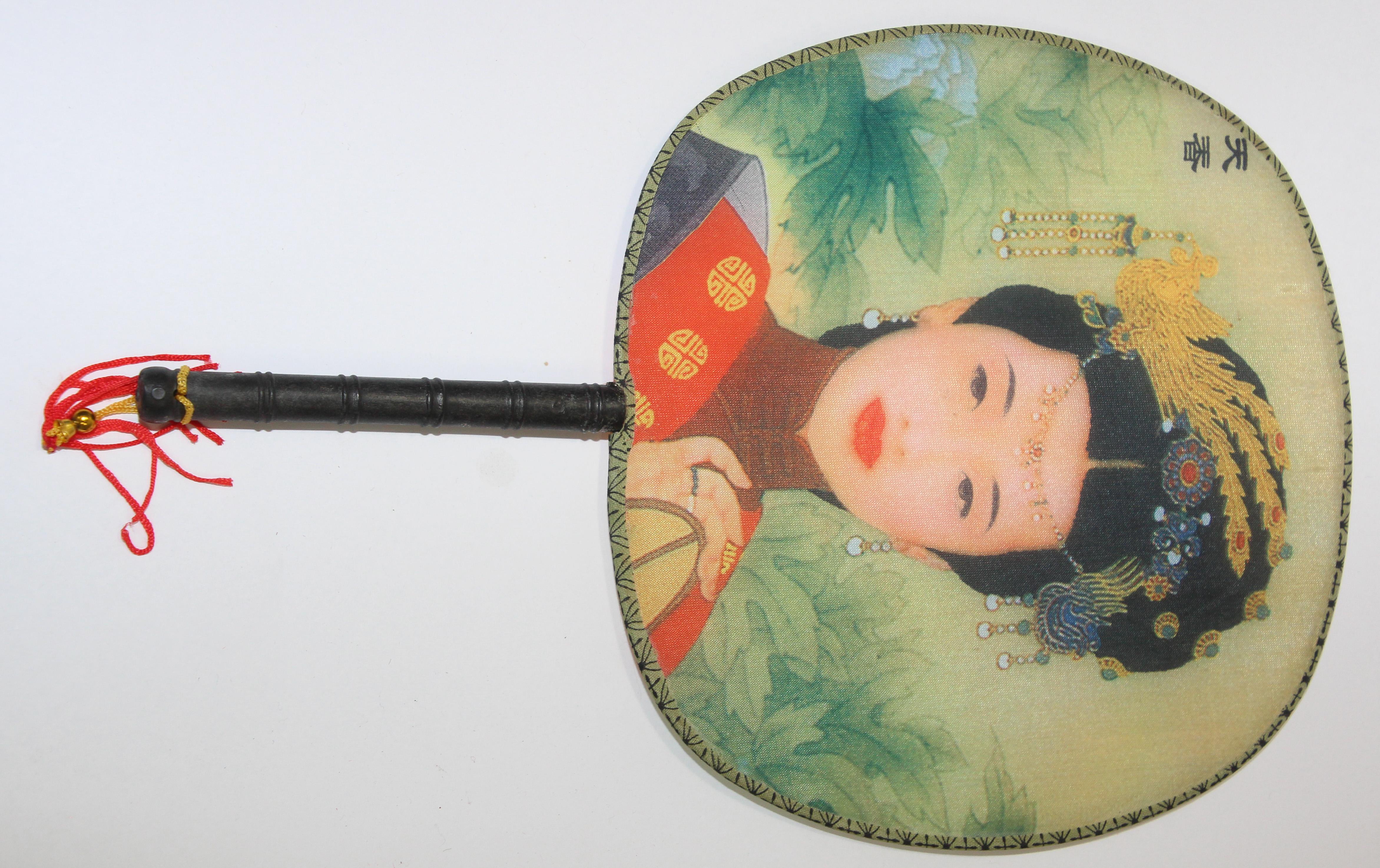 Hand-Crafted Set of 4 Chinese Silk Round Paddle Hand Fans with Geishas Woman Painting
