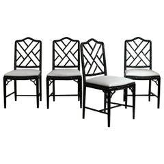 Juego de 4 sillas estilo chippendale de bambú sintético lacado en negro, años 70
