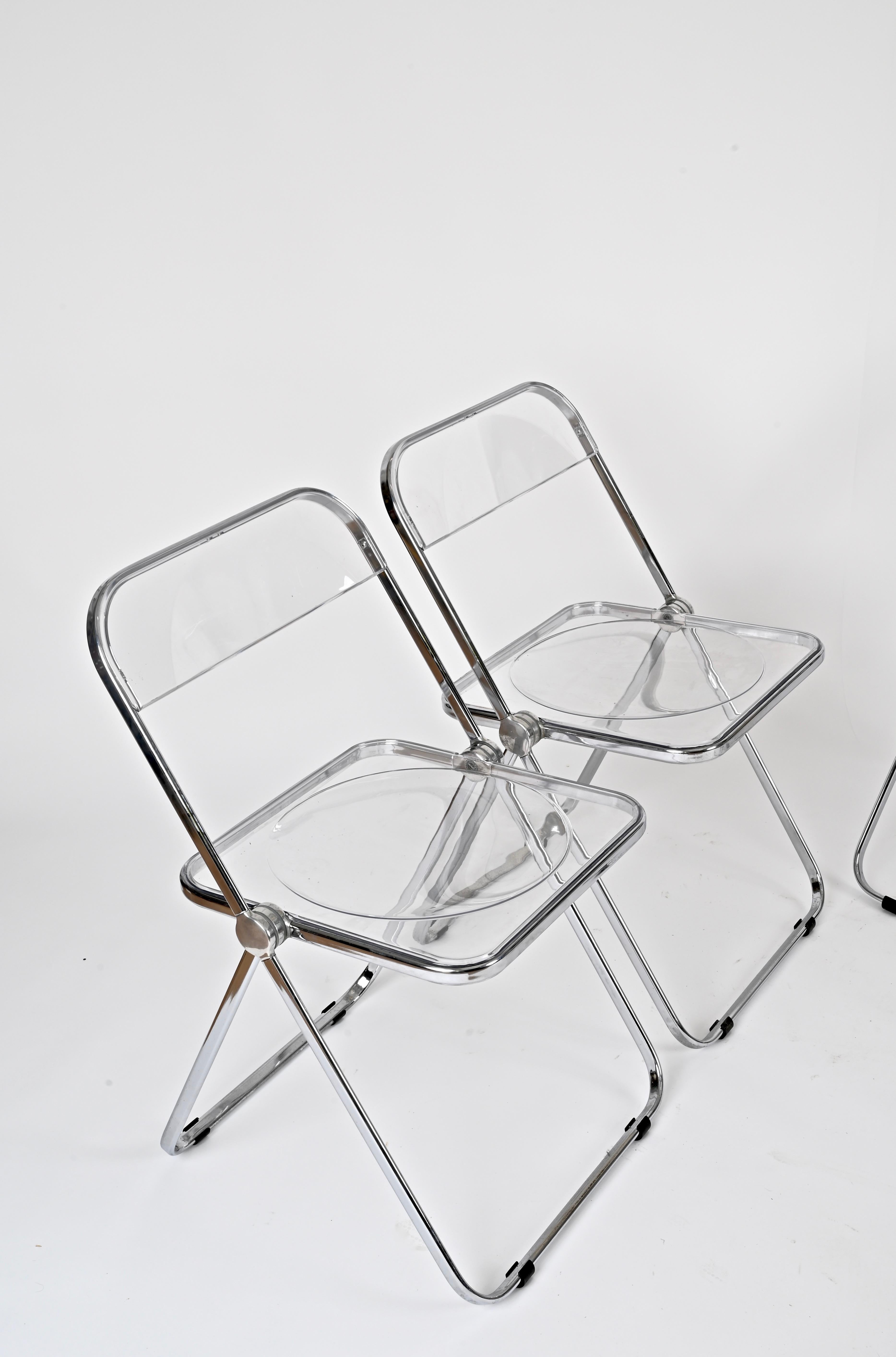 Set of 4 Chrome and Clear Lucite Plia Folding Chairs by Anonima Castelli, Italy For Sale 2