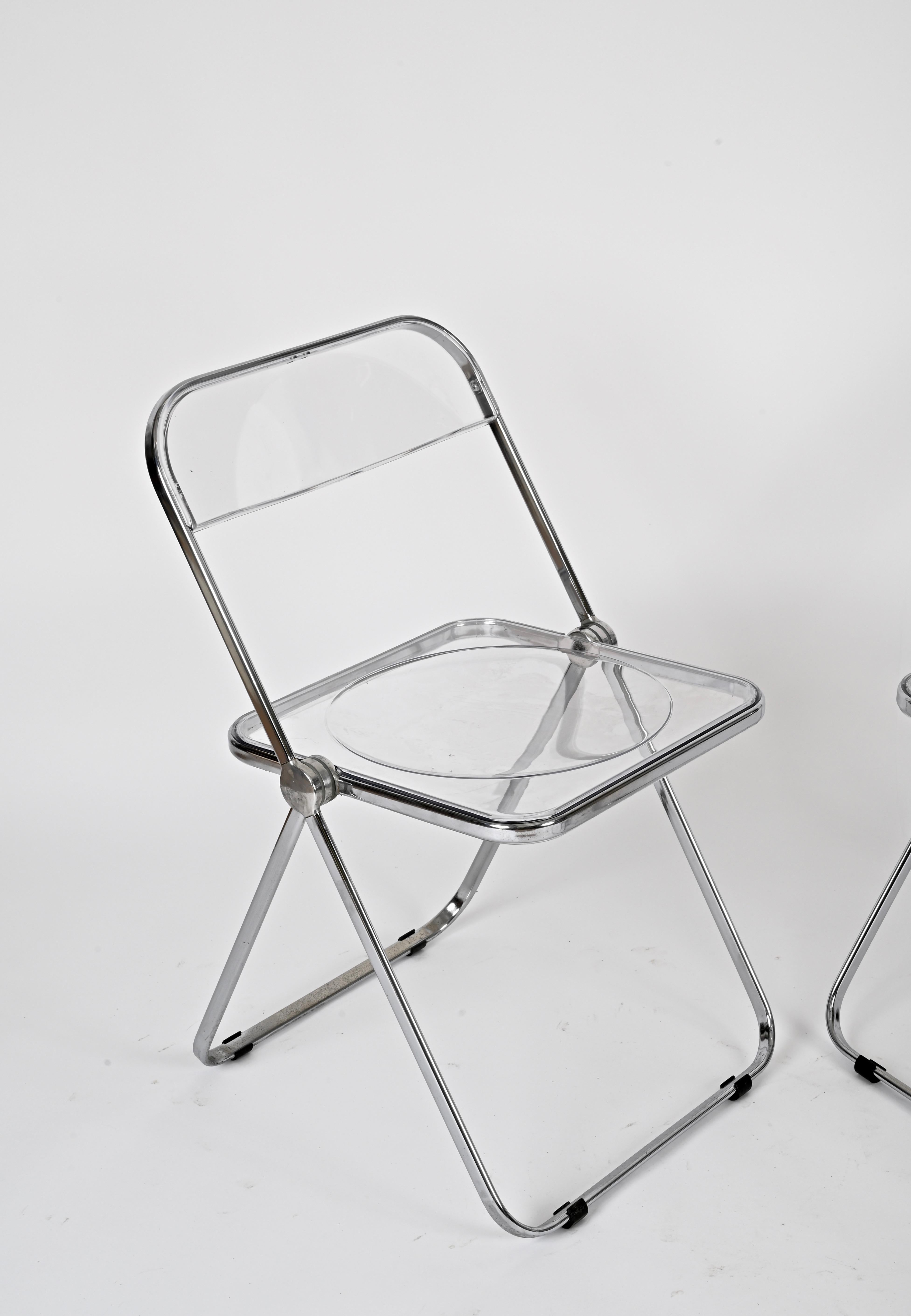 Set of 4 Chrome and Clear Lucite Plia Folding Chairs by Anonima Castelli, Italy For Sale 5