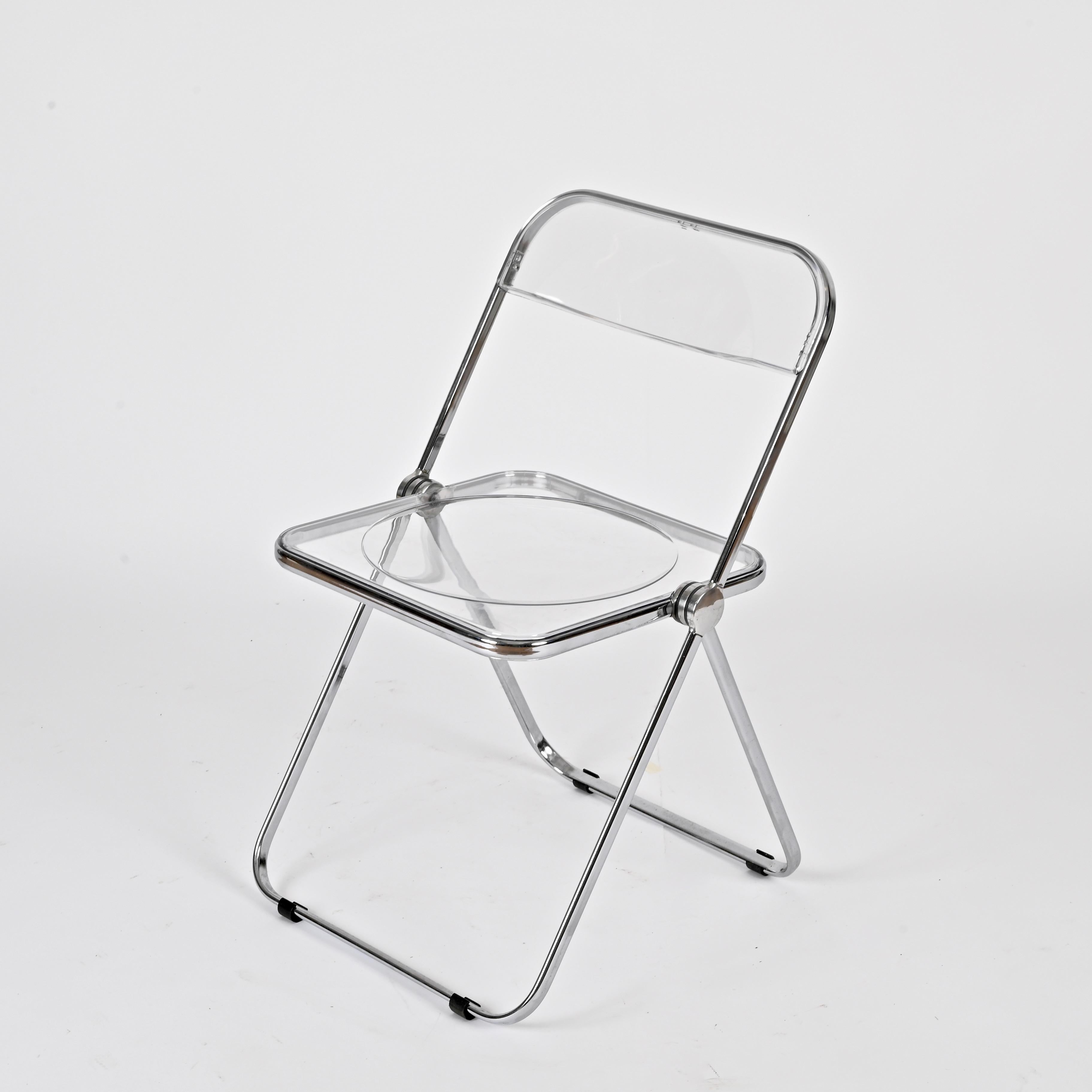 20th Century Set of 4 Chrome and Clear Lucite Plia Folding Chairs by Anonima Castelli, Italy For Sale