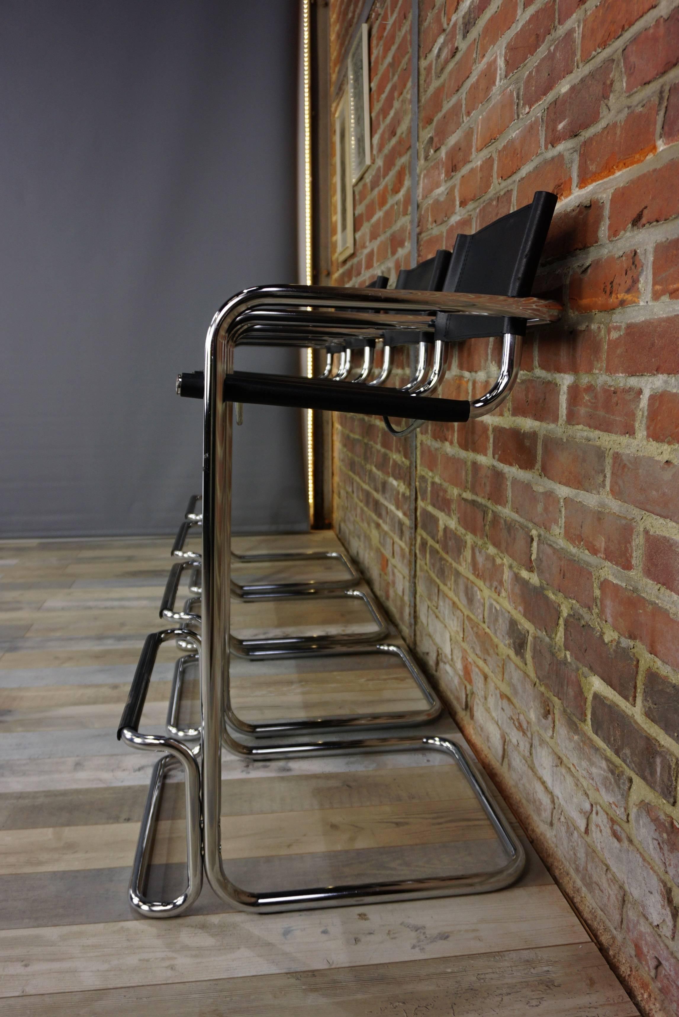 Satz von vier Chrom und Leder Barhocker Mart Stam Bauhaus Design im Zustand „Hervorragend“ in Tourcoing, FR