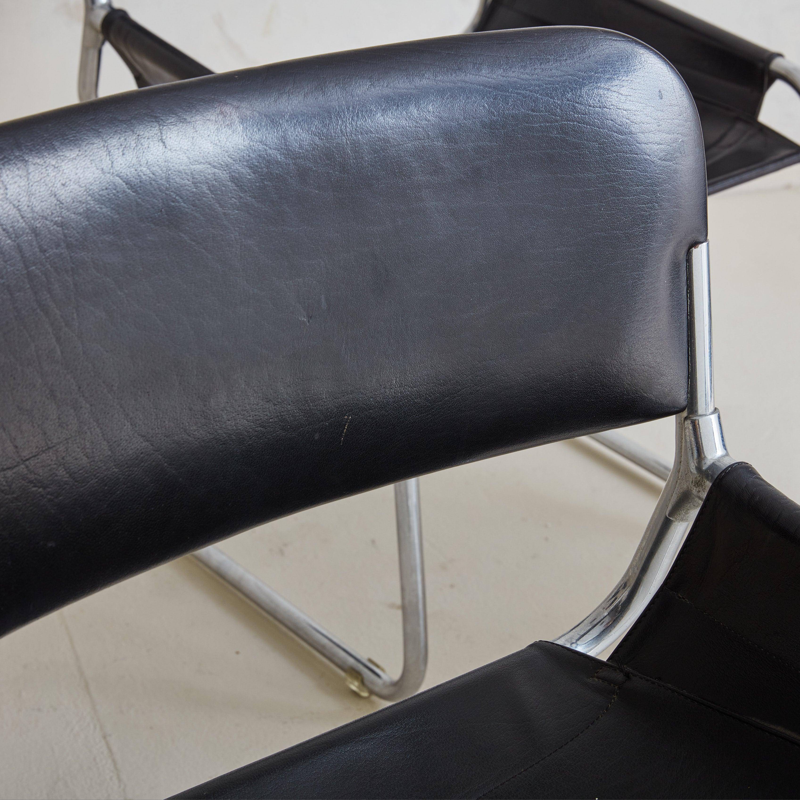 Set of 4 Chrome + Black Leather Cantilever Chairs, Italy 1970s For Sale 1