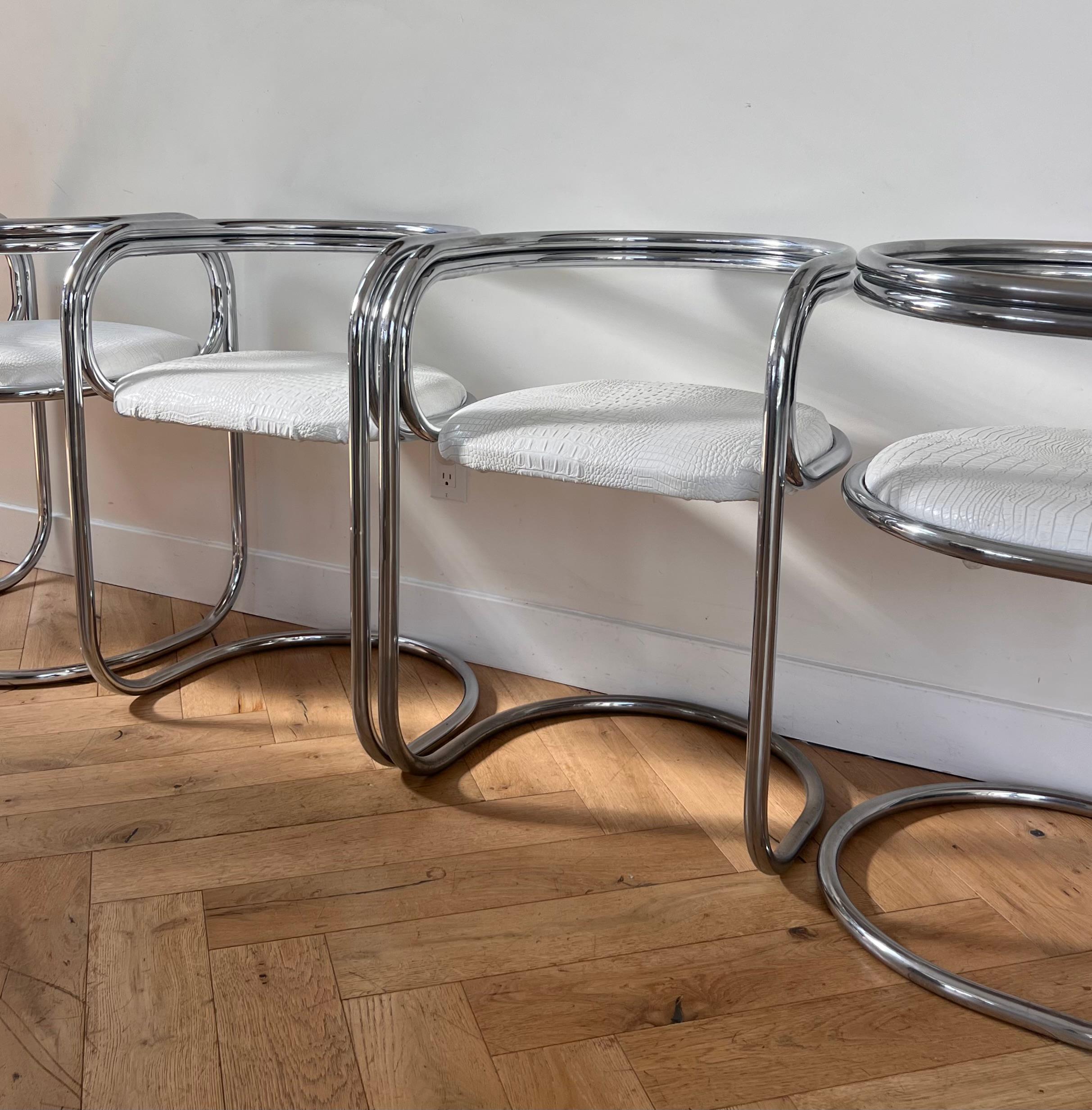 Mid-Century Modern Set of 4 Chrome Cantilever Chairs by Peter Wigglesworth for Plush, 1970