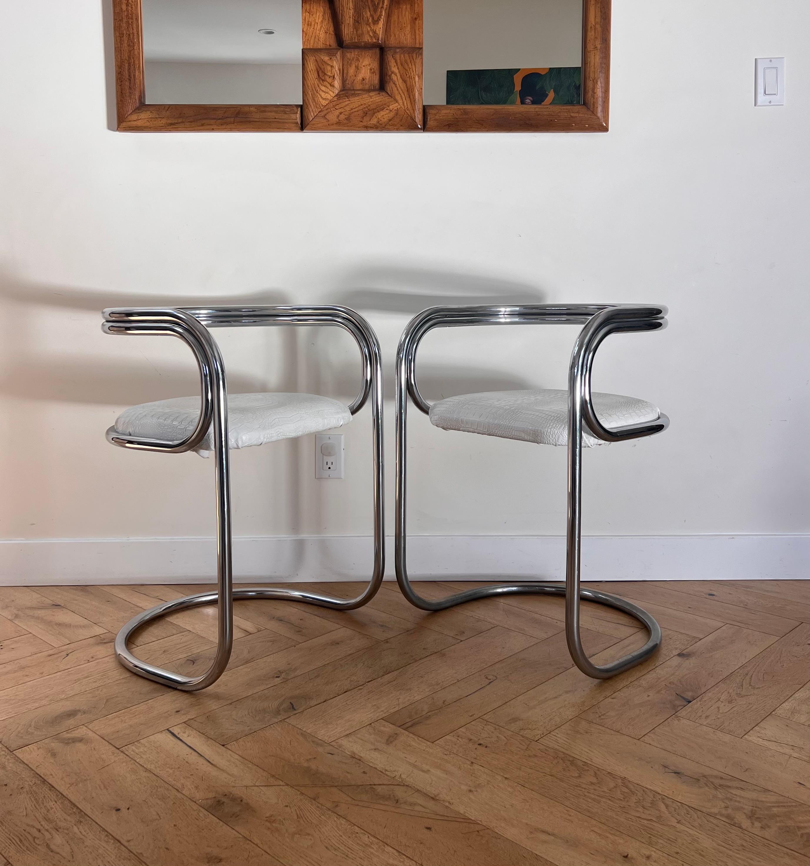 Late 20th Century Set of 4 Chrome Cantilever Chairs by Peter Wigglesworth for Plush, 1970