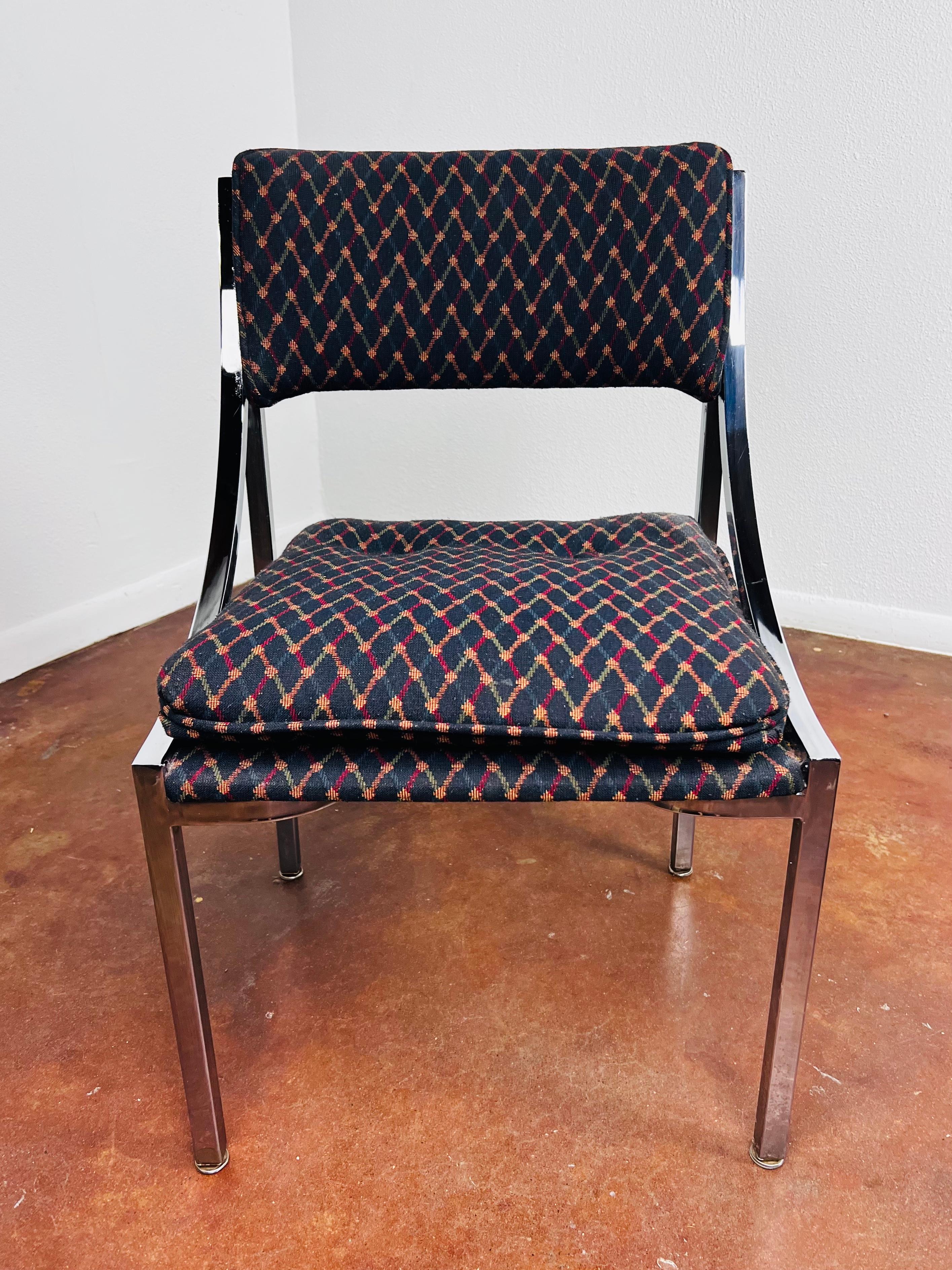Ensemble de 4 chaises de salle à manger chromées de Wolfgang Hoffmann pour Howell Co. en vente 4