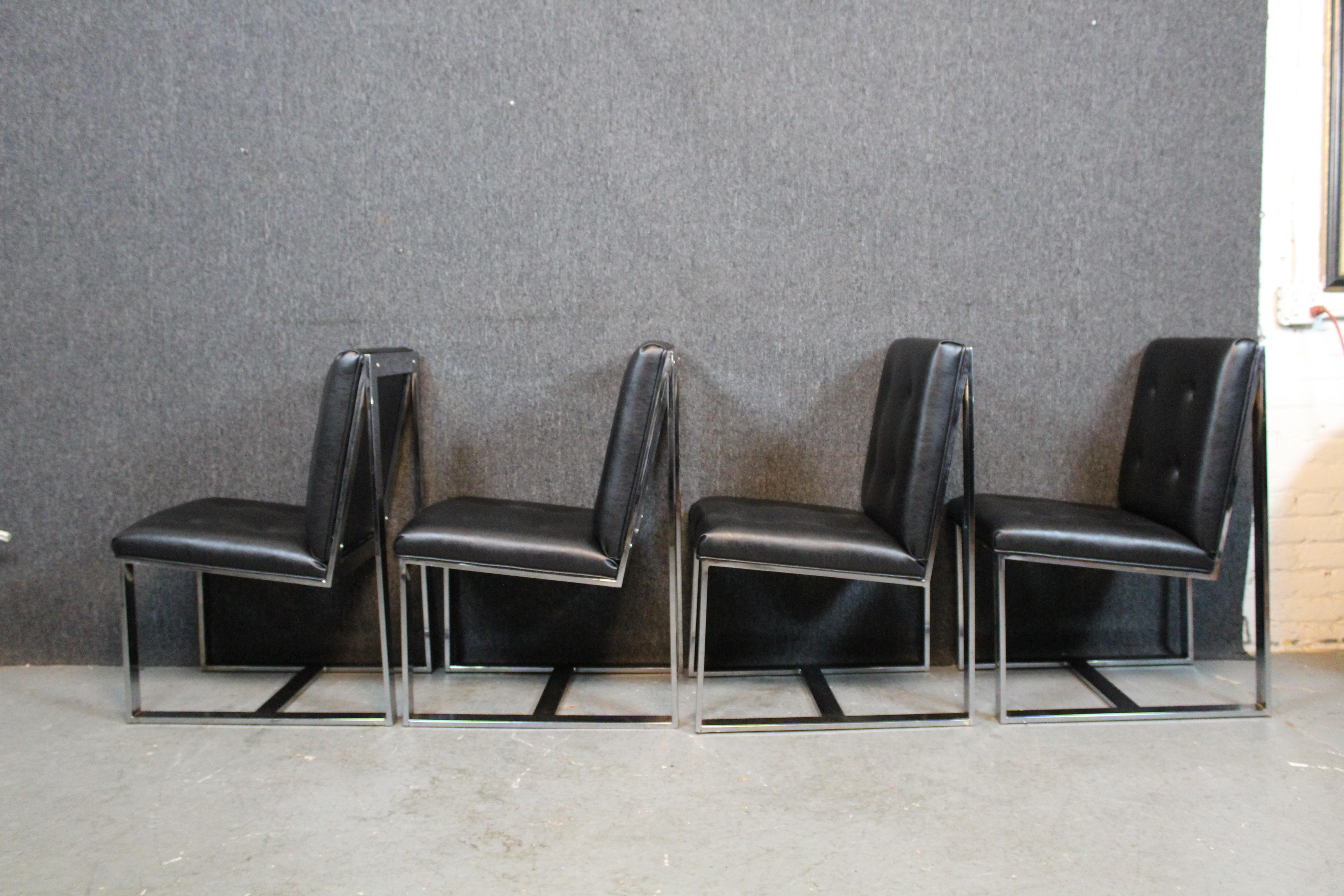 American Set of 4 Chrome Flat Bar Dining Chairs by Milo Baughman for Thayer Coggin For Sale