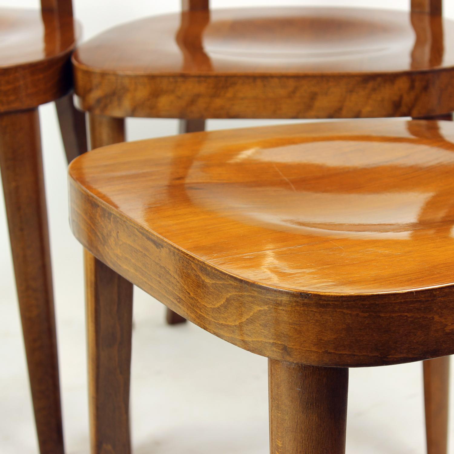 Set di 4 sedie da pranzo classiche Tatra in noce, Cecoslovacchia, anni '50 in vendita 6