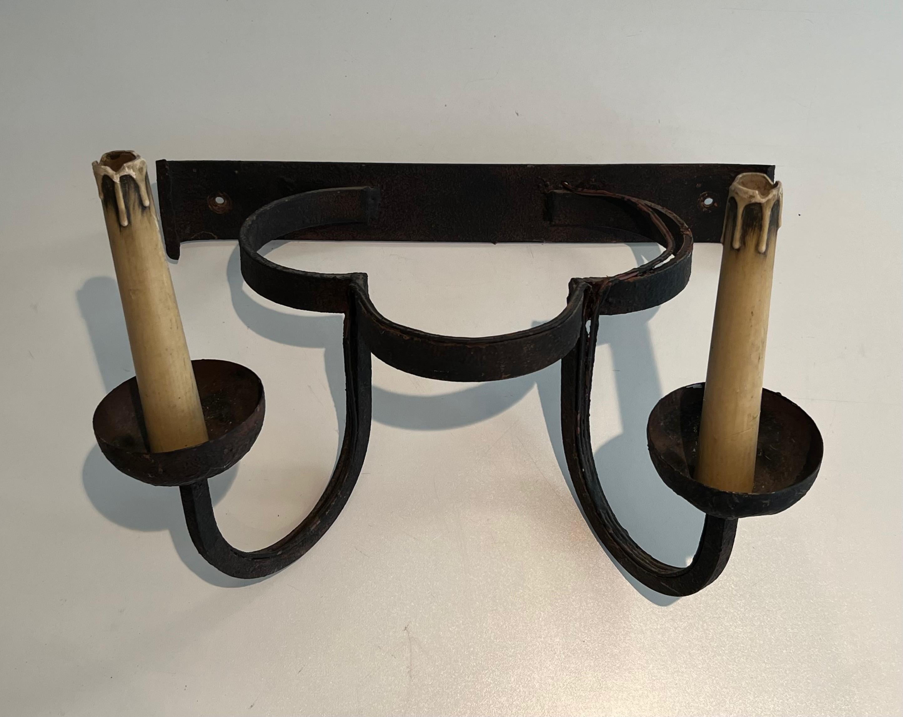 Set of 4 clover wrought iron wall lights. French work. Circa 1950 In Good Condition For Sale In Marcq-en-Barœul, Hauts-de-France