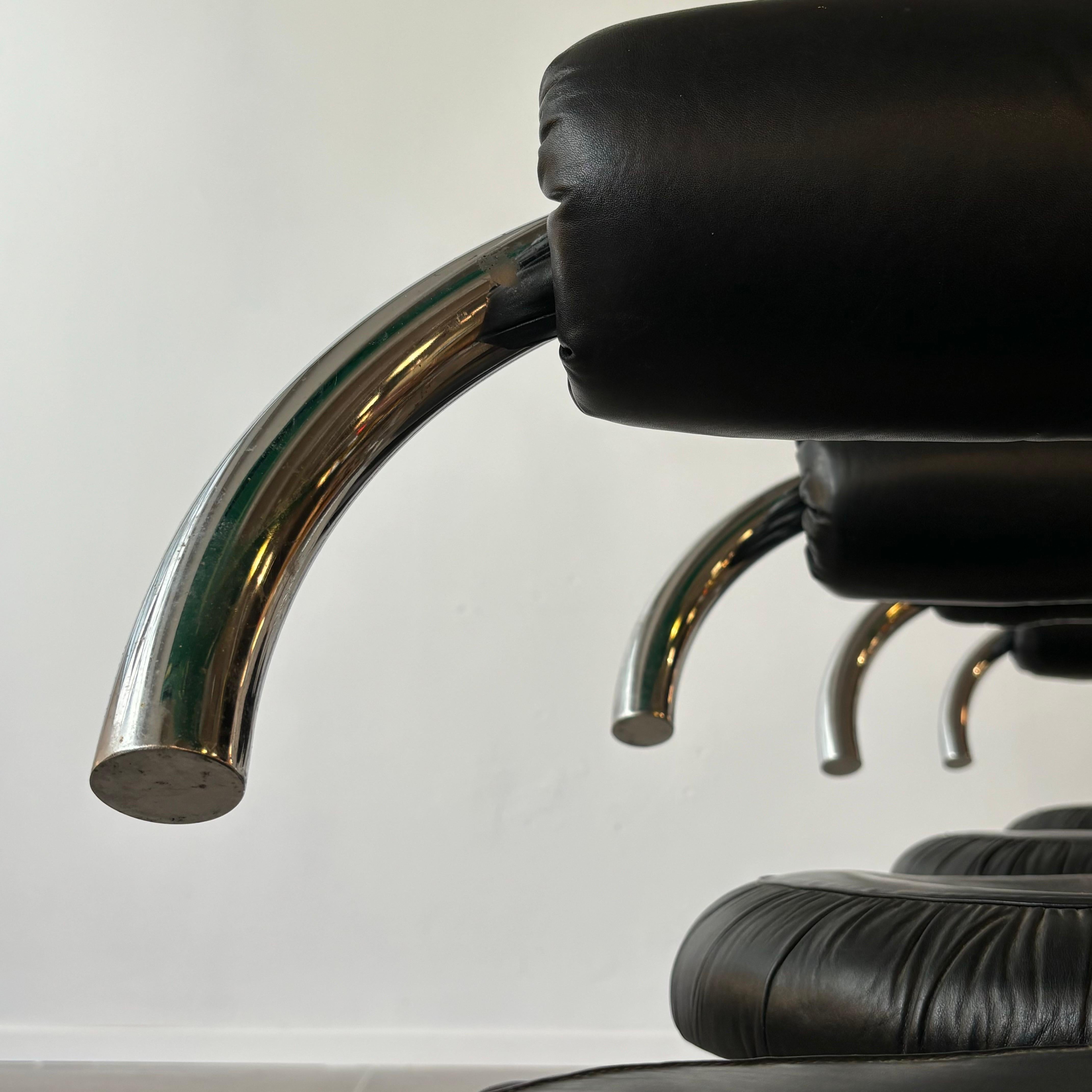 Leather Set of 4 Cobra Chairs by Giotto Stoppino, Italy 1970’s For Sale