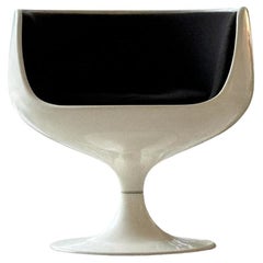 Set of 4 Cognac XO Chairs & Matching Table by Eero Aarnio for Asko