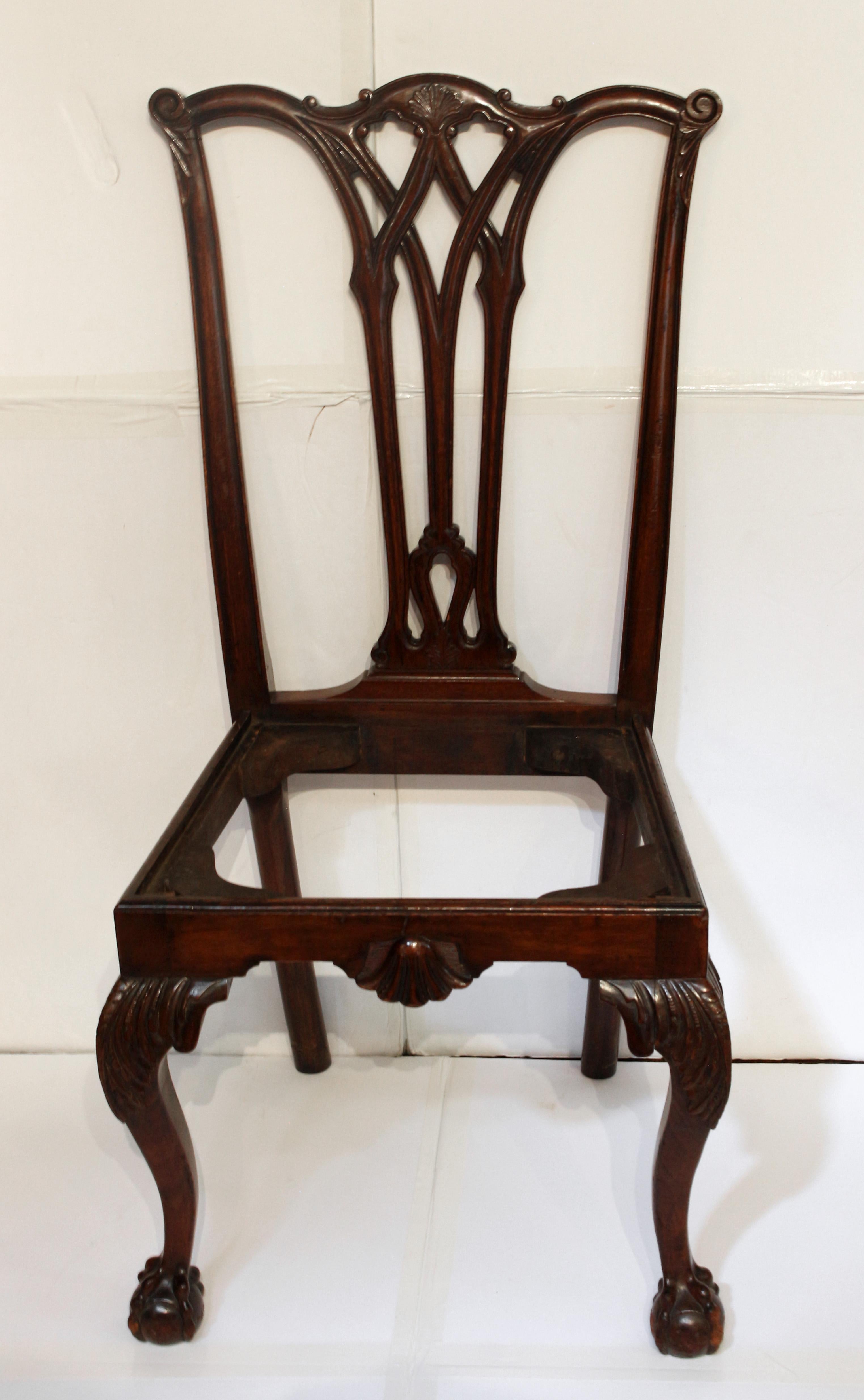 Set of 4 Colonial Revival Dining Chairs For Sale 1