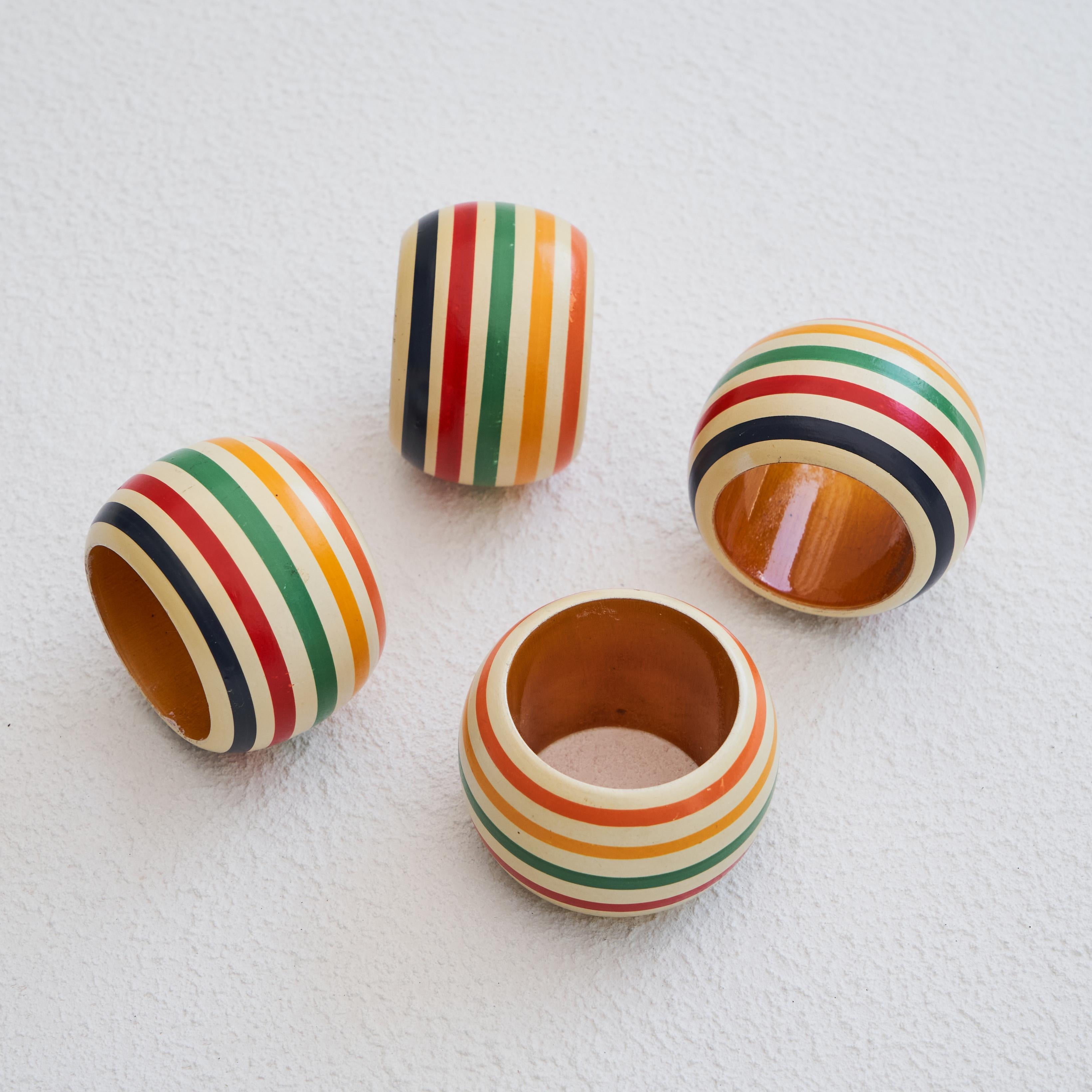 Hand-Crafted Set of 4 Colorful Napkin Rings in Painted Wood 1970s For Sale