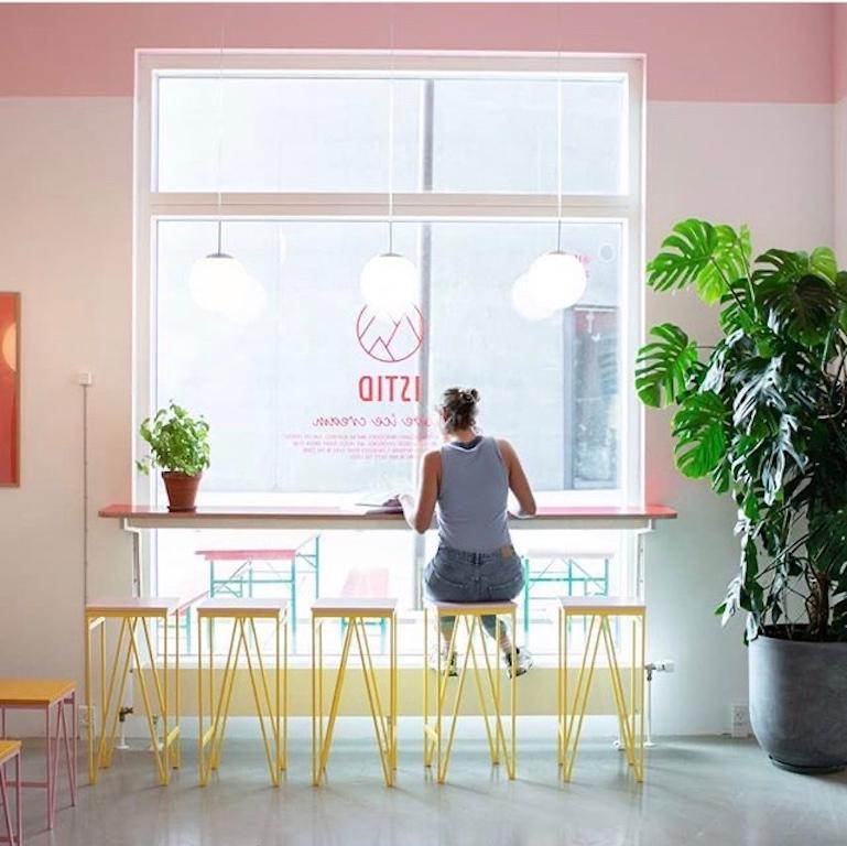 Acciaio Set di 4 sgabelli da cucina alti e colorati, personalizzabili in vendita