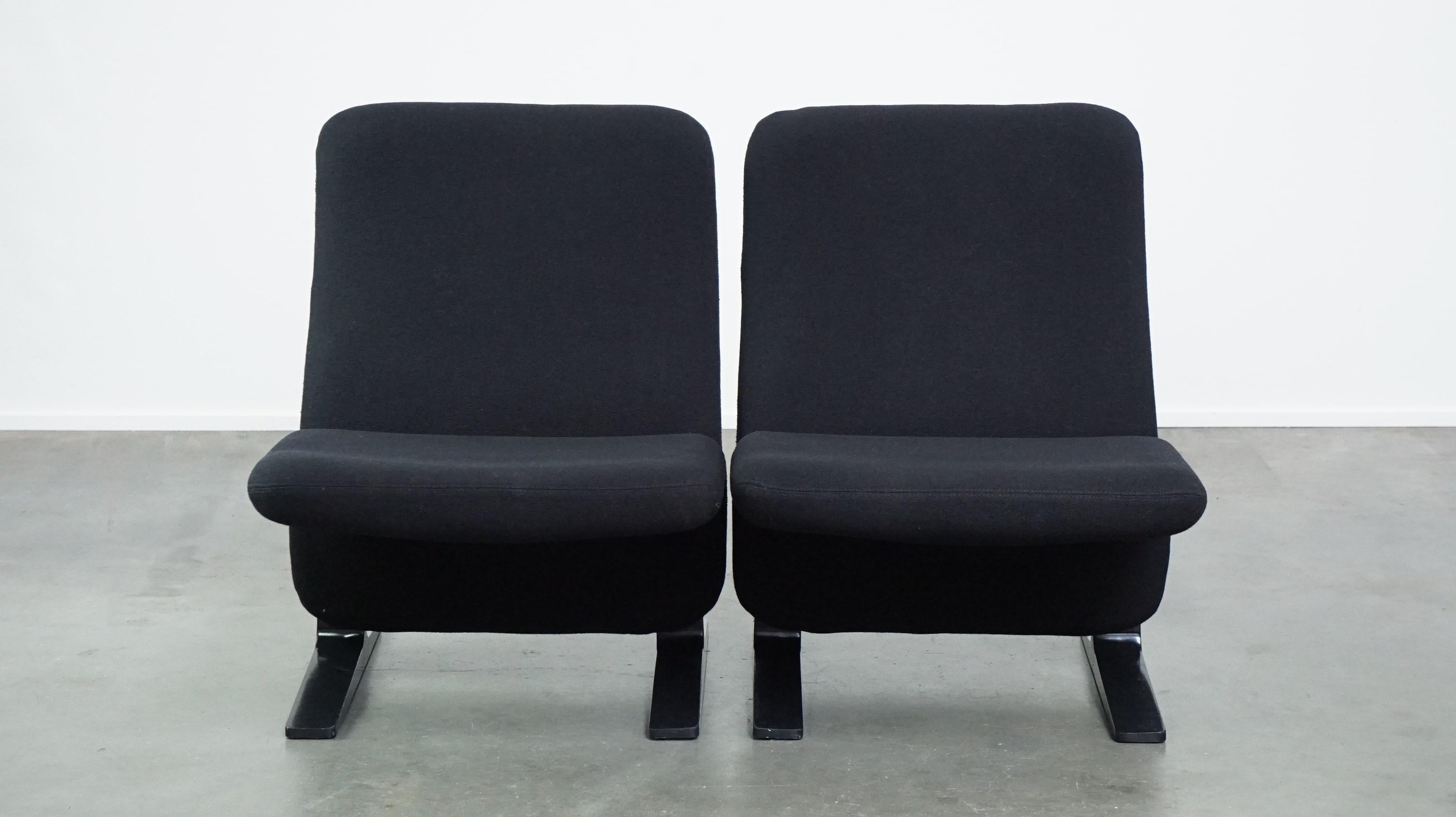 Perfetto per chi cerca un design senza tempo unito al comfort! Queste poltrone sono un'aggiunta fantastica alla casa e all'ufficio e si adattano perfettamente sia agli ambienti moderni che a quelli classici. A causa dell'uso responsabile, presentano