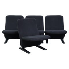 Set di 4 comode poltrone nere dal design vintage